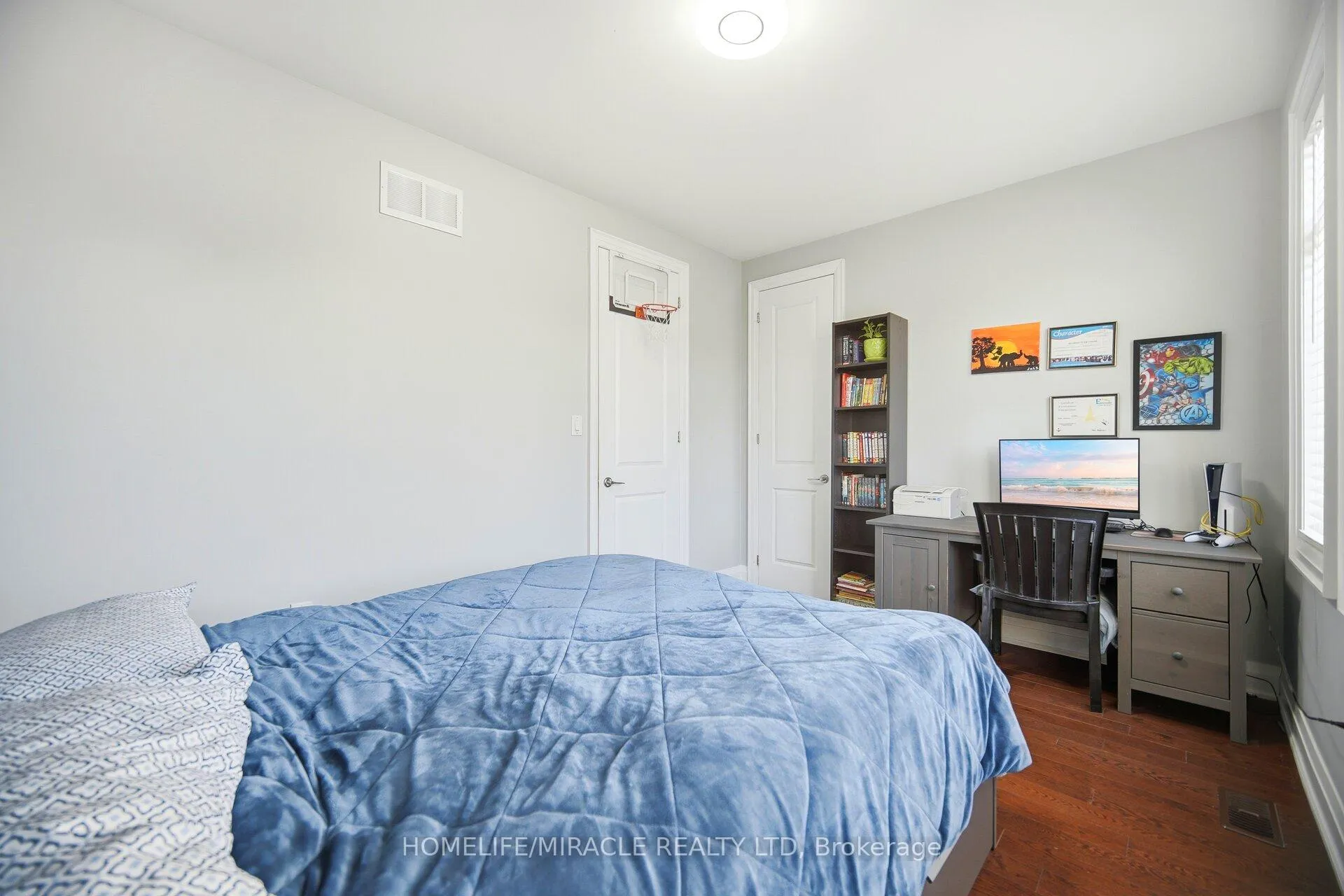 Photo 29 of 162 Coastline Drive, Brampton, Bram West — HOMEH