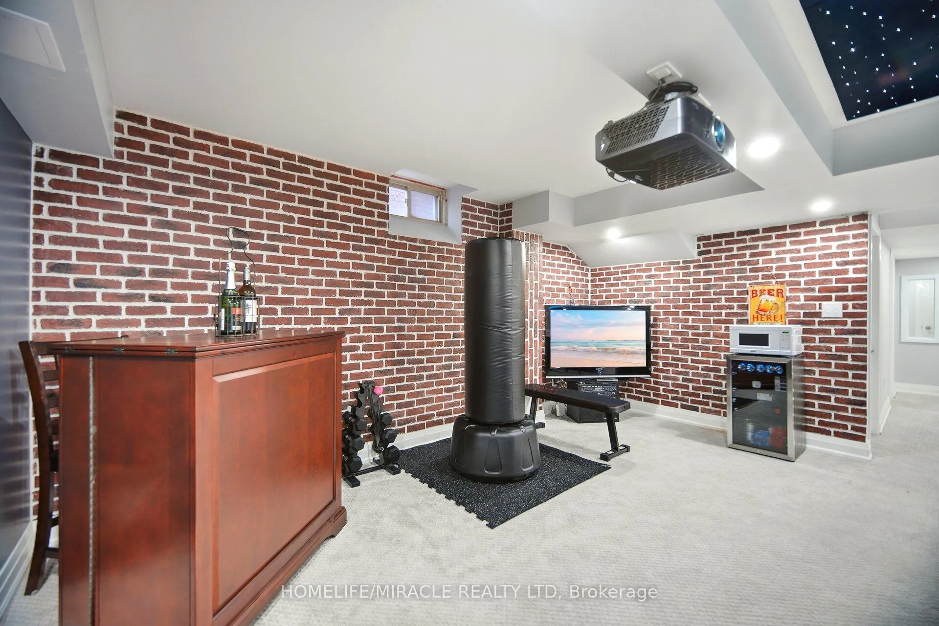 Photo 38 of 162 Coastline Drive, Brampton, Bram West — HOMEH