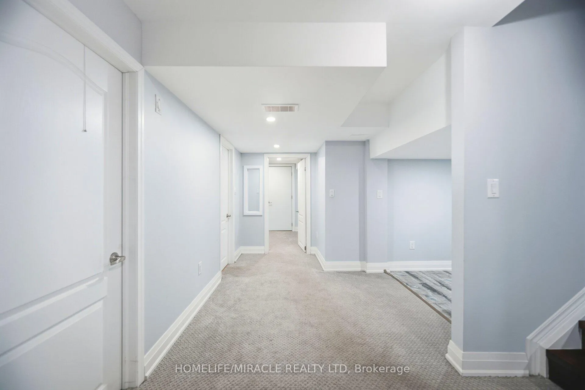 Photo 39 of 162 Coastline Drive, Brampton, Bram West — HOMEH
