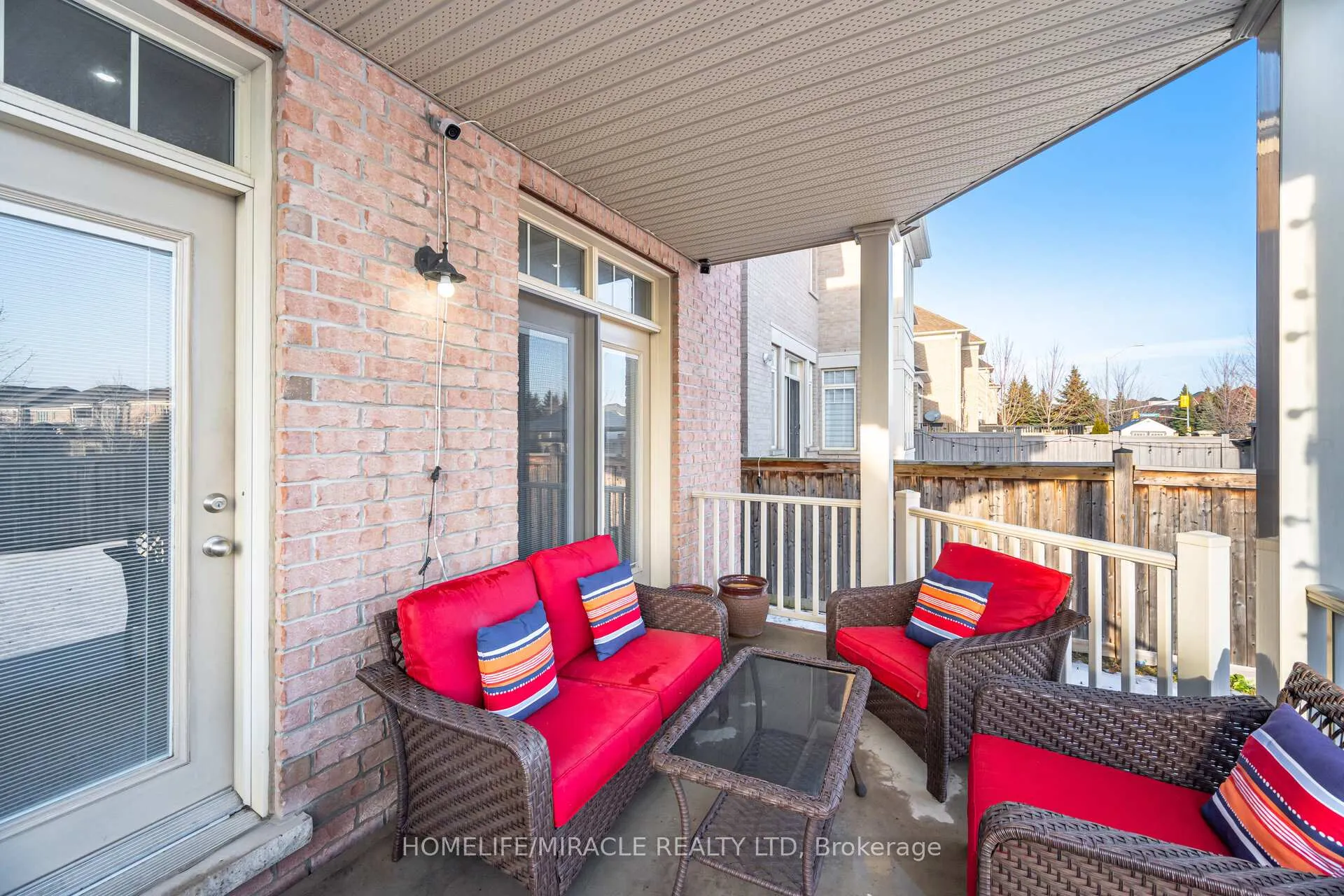 Photo 43 of 162 Coastline Drive, Brampton, Bram West — HOMEH
