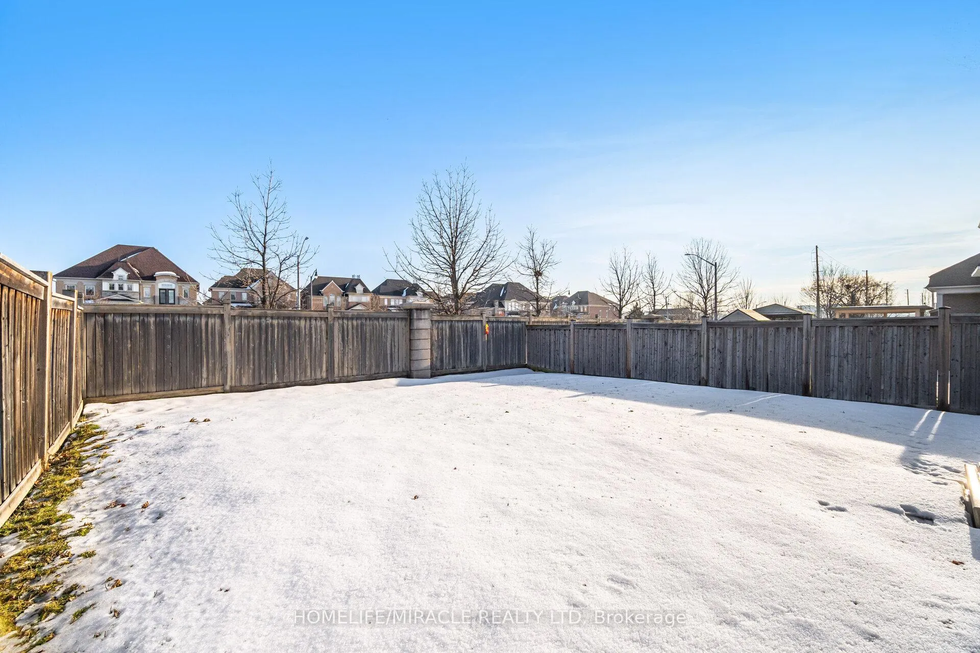 Photo 45 of 162 Coastline Drive, Brampton, Bram West — HOMEH