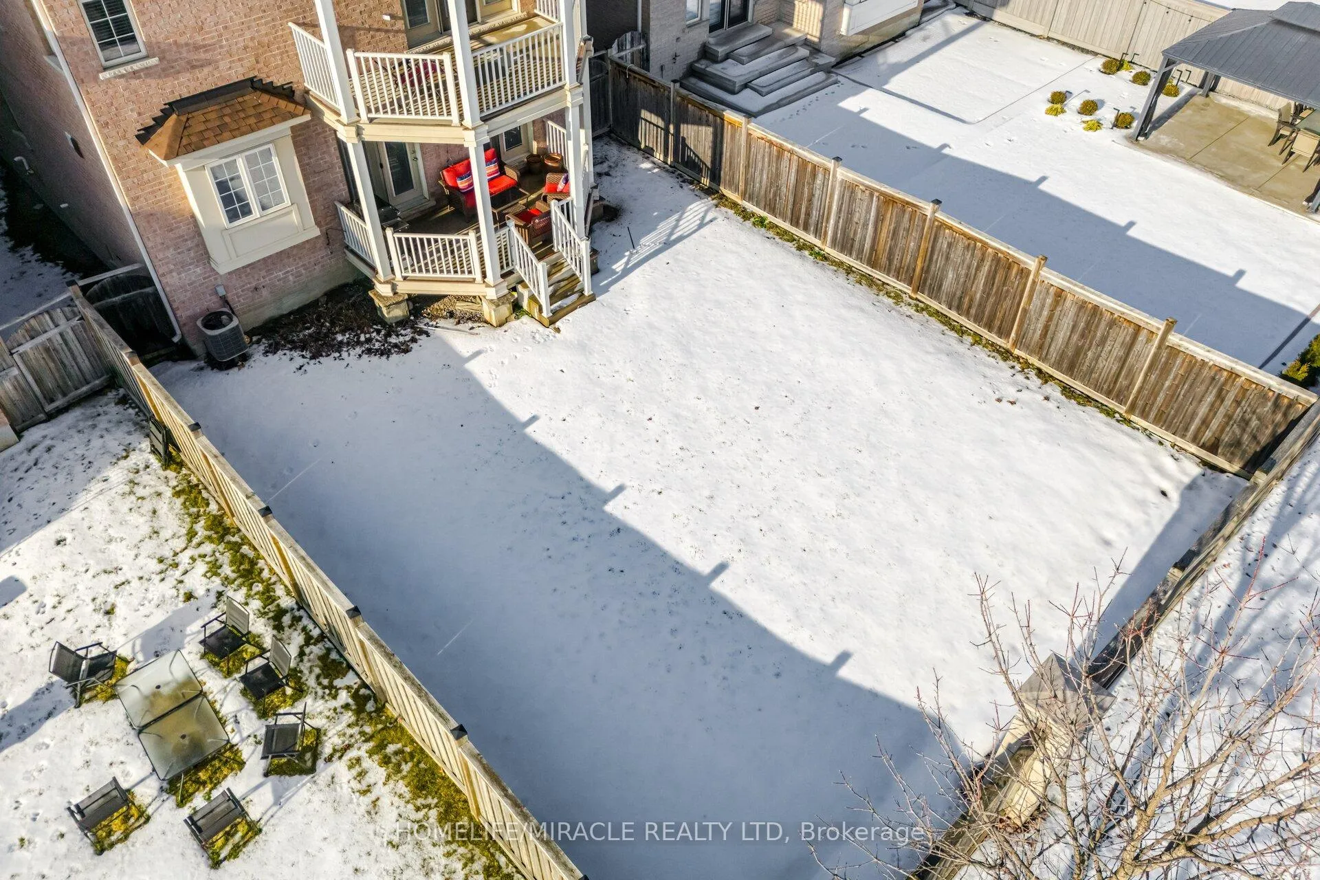 Photo 46 of 162 Coastline Drive, Brampton, Bram West — HOMEH
