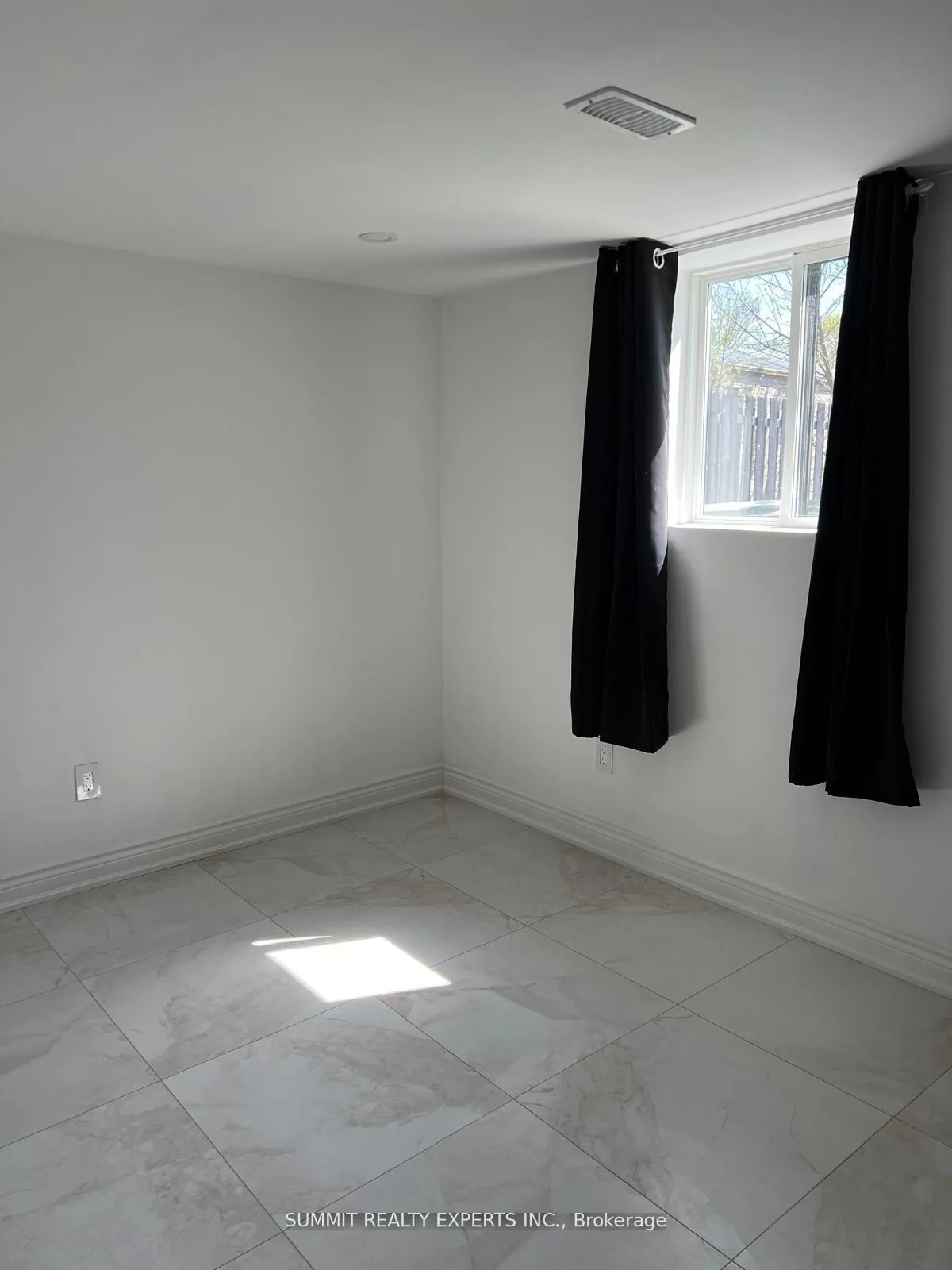 Photo 19 of 43 Charters Road, Brampton, Madoc — HOMEH