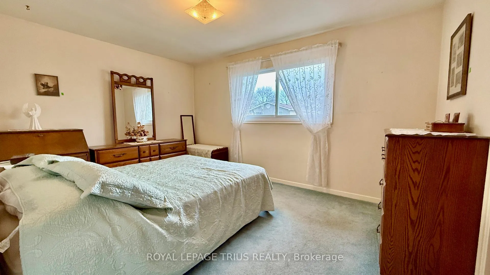 Photo 15 of 123 Oak Street, Norfolk, Simcoe — HOMEH