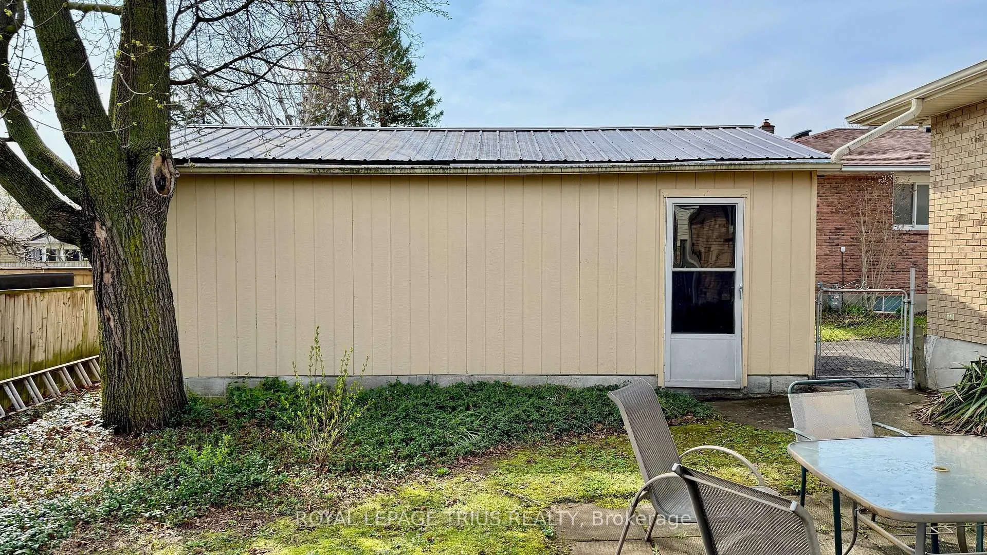Photo 29 of 123 Oak Street, Norfolk, Simcoe — HOMEH