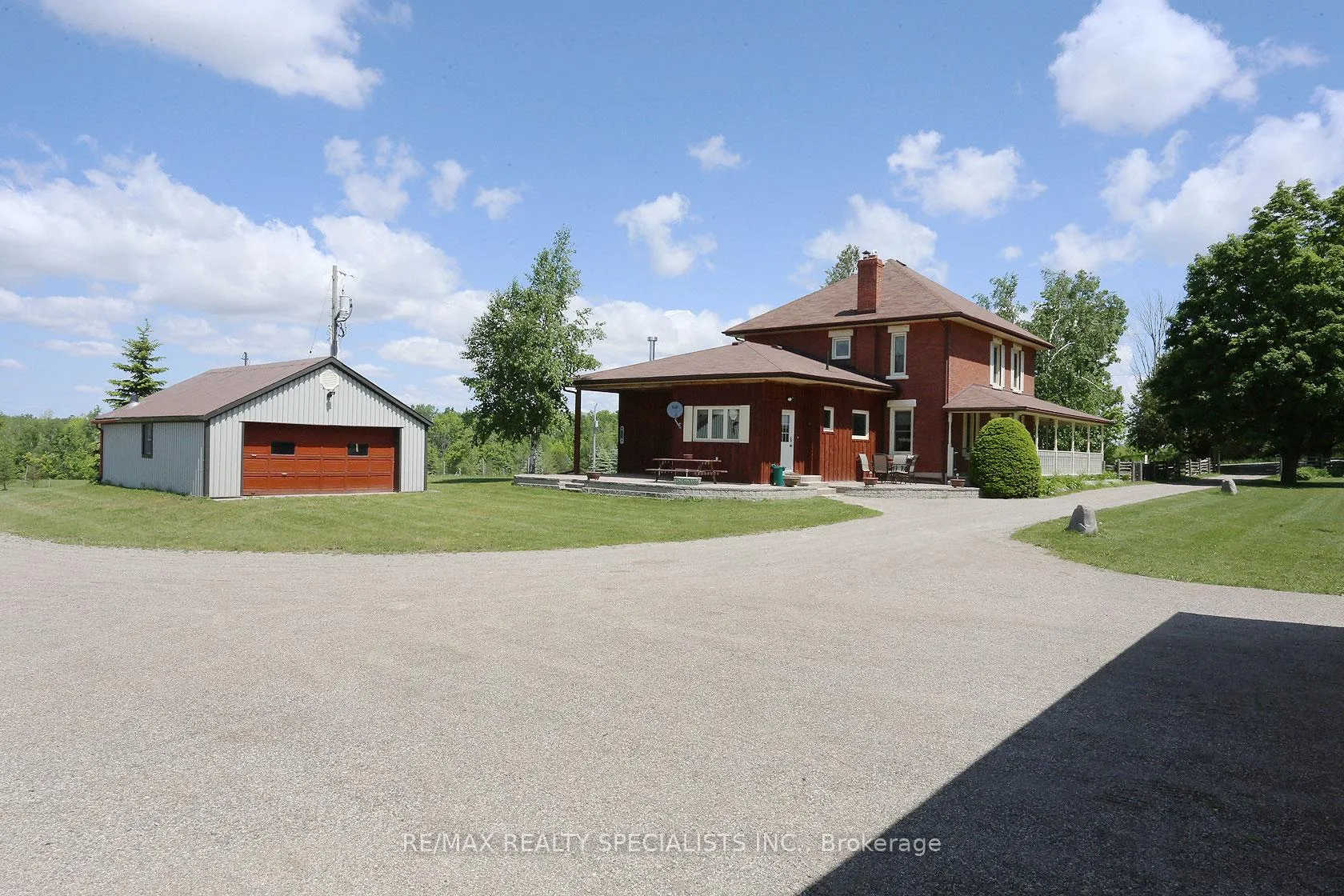 Photo 2 of 4962 Third Line W, Erin, Rural Erin — HOMEH