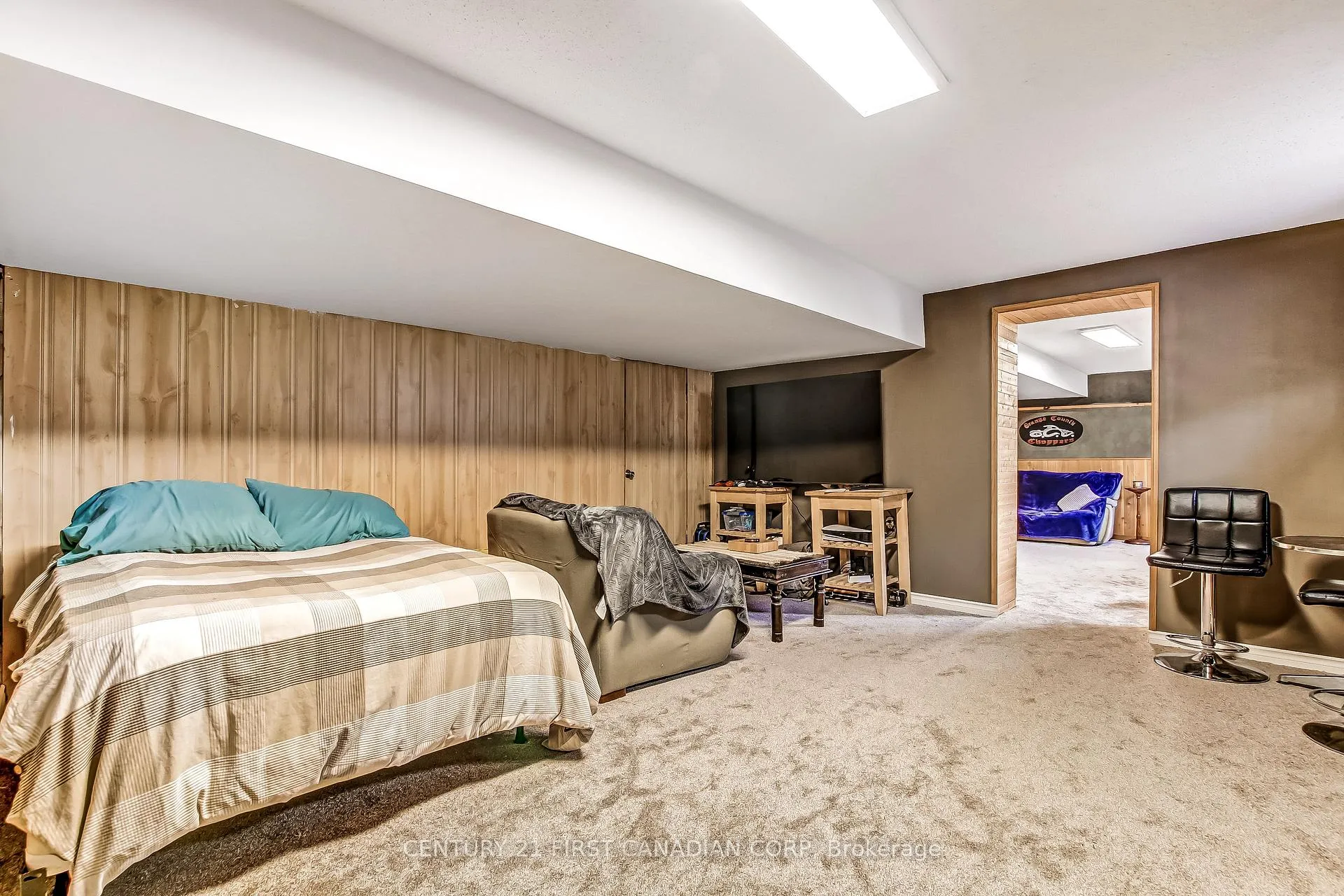 Photo 16 of 114 Connaught Avenue, London, East G — HOMEH