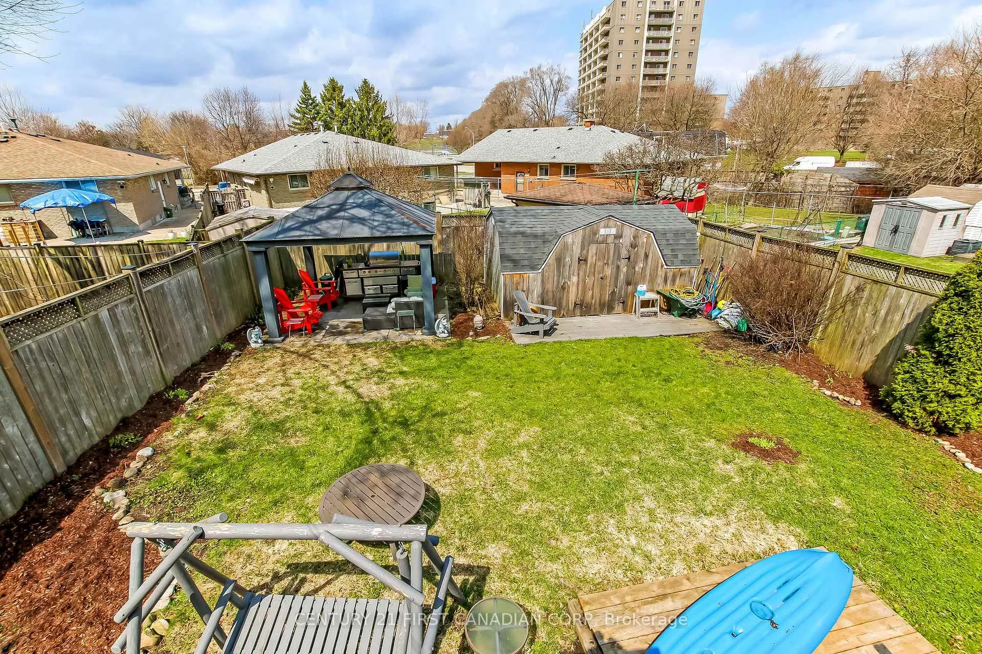 Photo 21 of 114 Connaught Avenue, London, East G — HOMEH