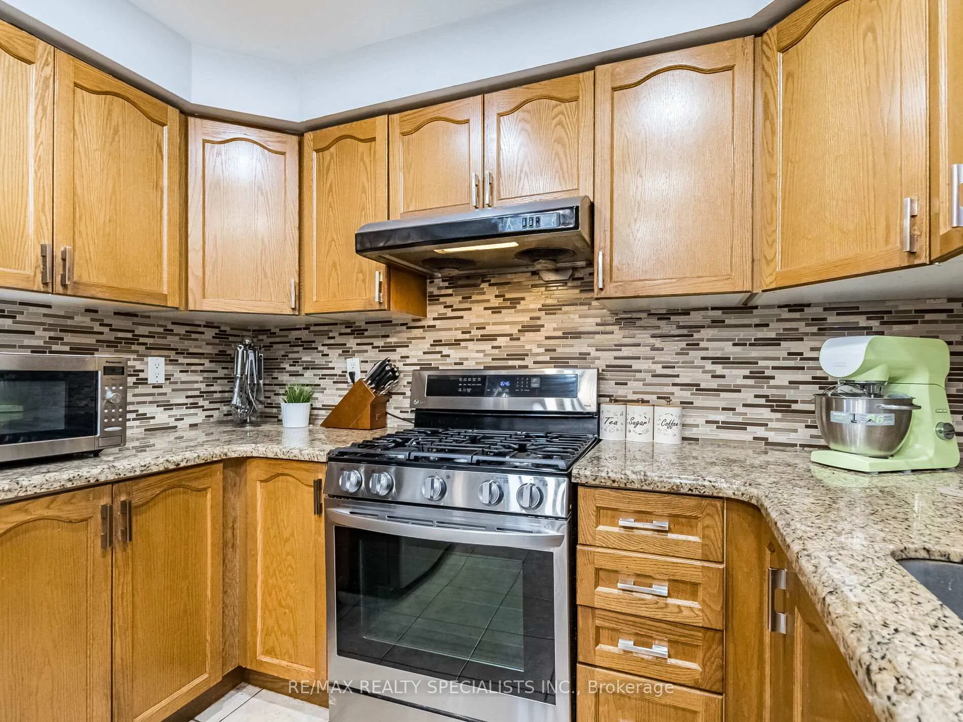 Photo 15 of 203 Sherwood Road, Milton, Dempsey — HOMEH