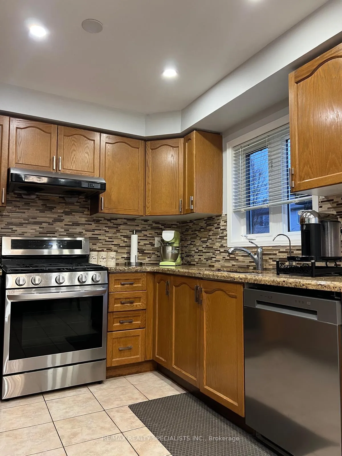 Photo 16 of 203 Sherwood Road, Milton, Dempsey — HOMEH