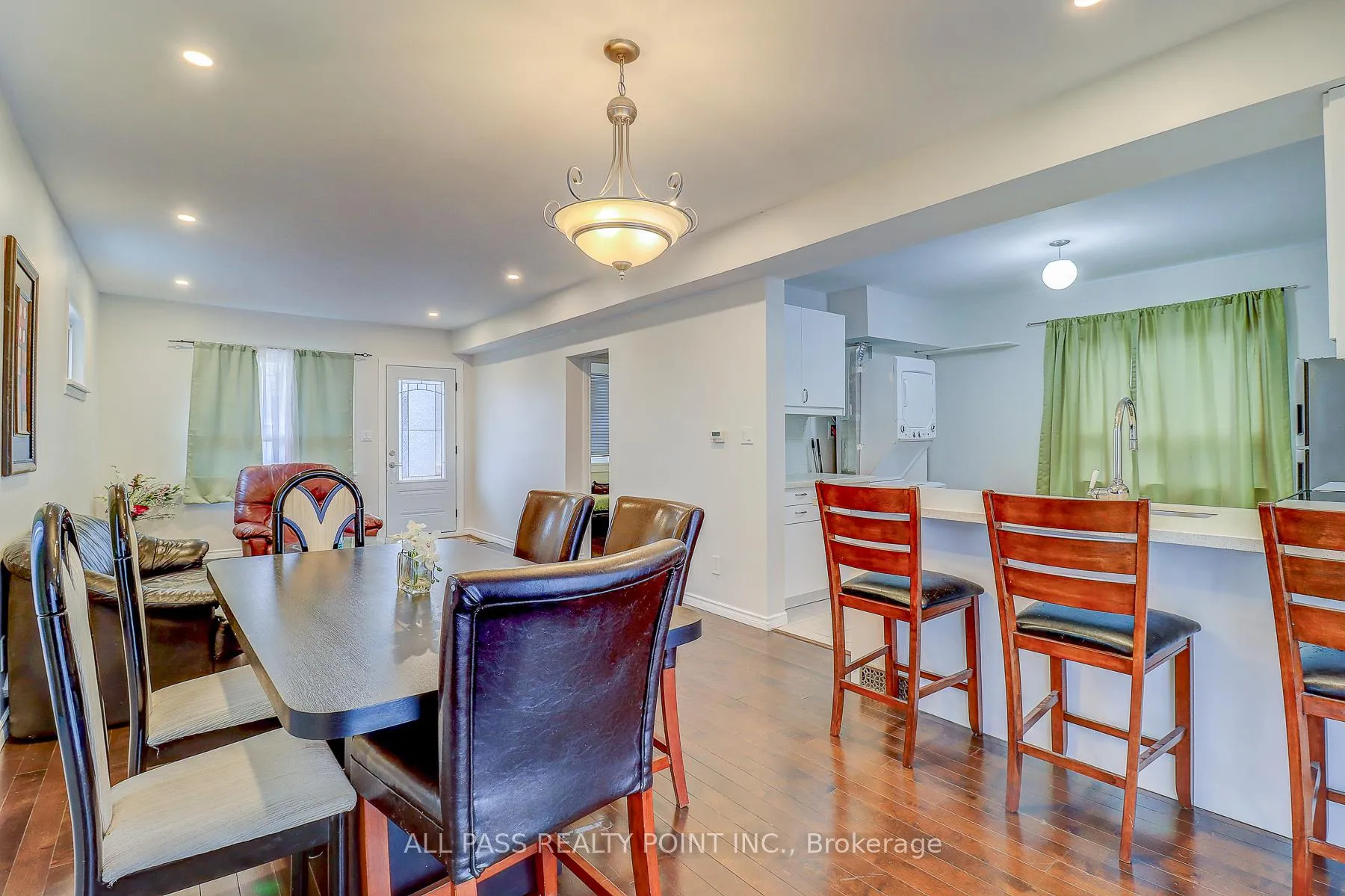 Photo 6 of 104 Conant Street, Oshawa, Lakeview — HOMEH