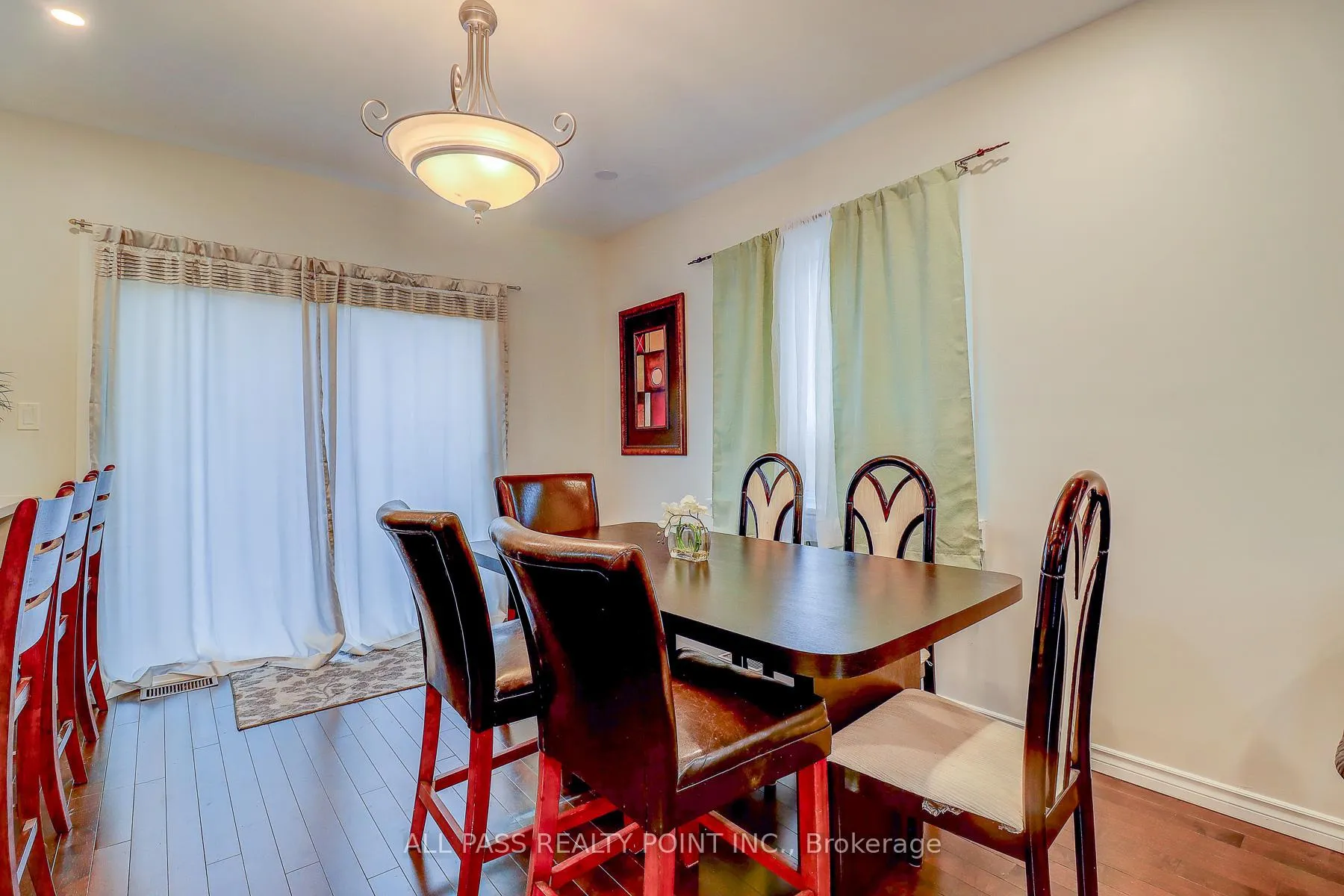 Photo 7 of 104 Conant Street, Oshawa, Lakeview — HOMEH