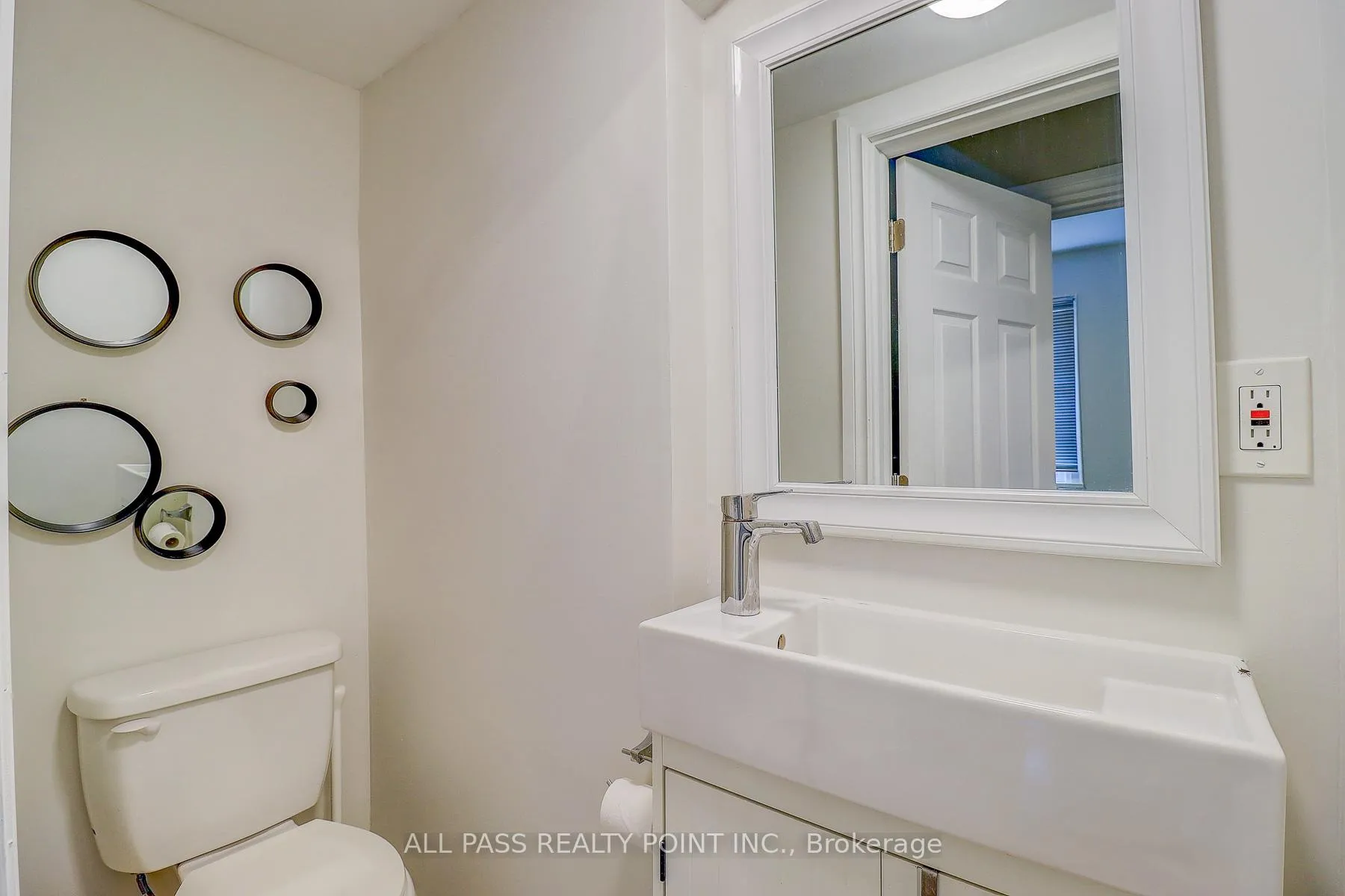 Photo 13 of 104 Conant Street, Oshawa, Lakeview — HOMEH