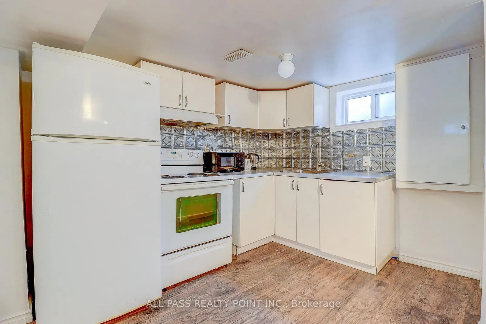 Photo 23 of 104 Conant Street, Oshawa, Lakeview — HOMEH