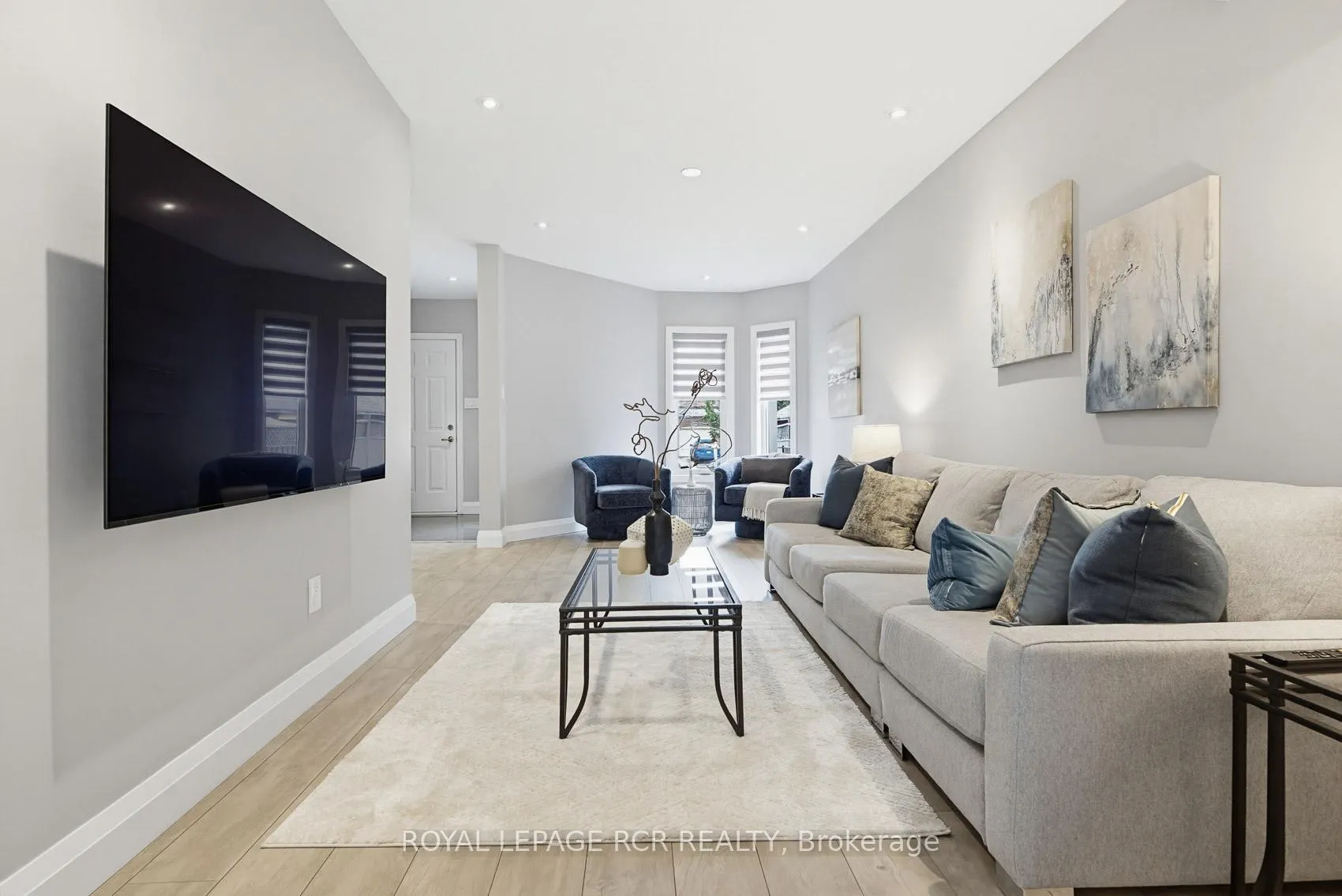 Photo 5 of 42 Archbury Circle, Caledon, Bolton East — HOMEH