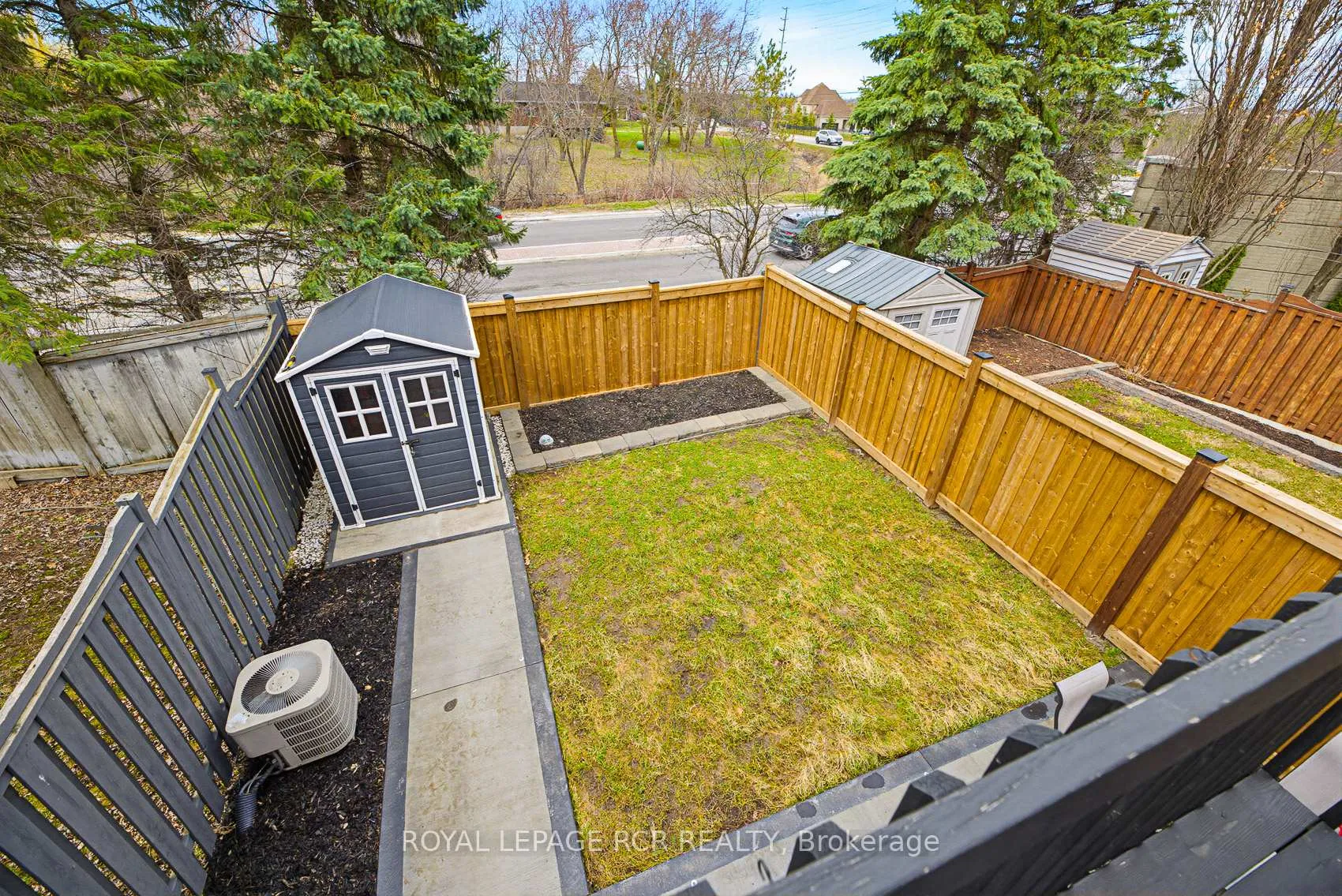 Photo 14 of 42 Archbury Circle, Caledon, Bolton East — HOMEH