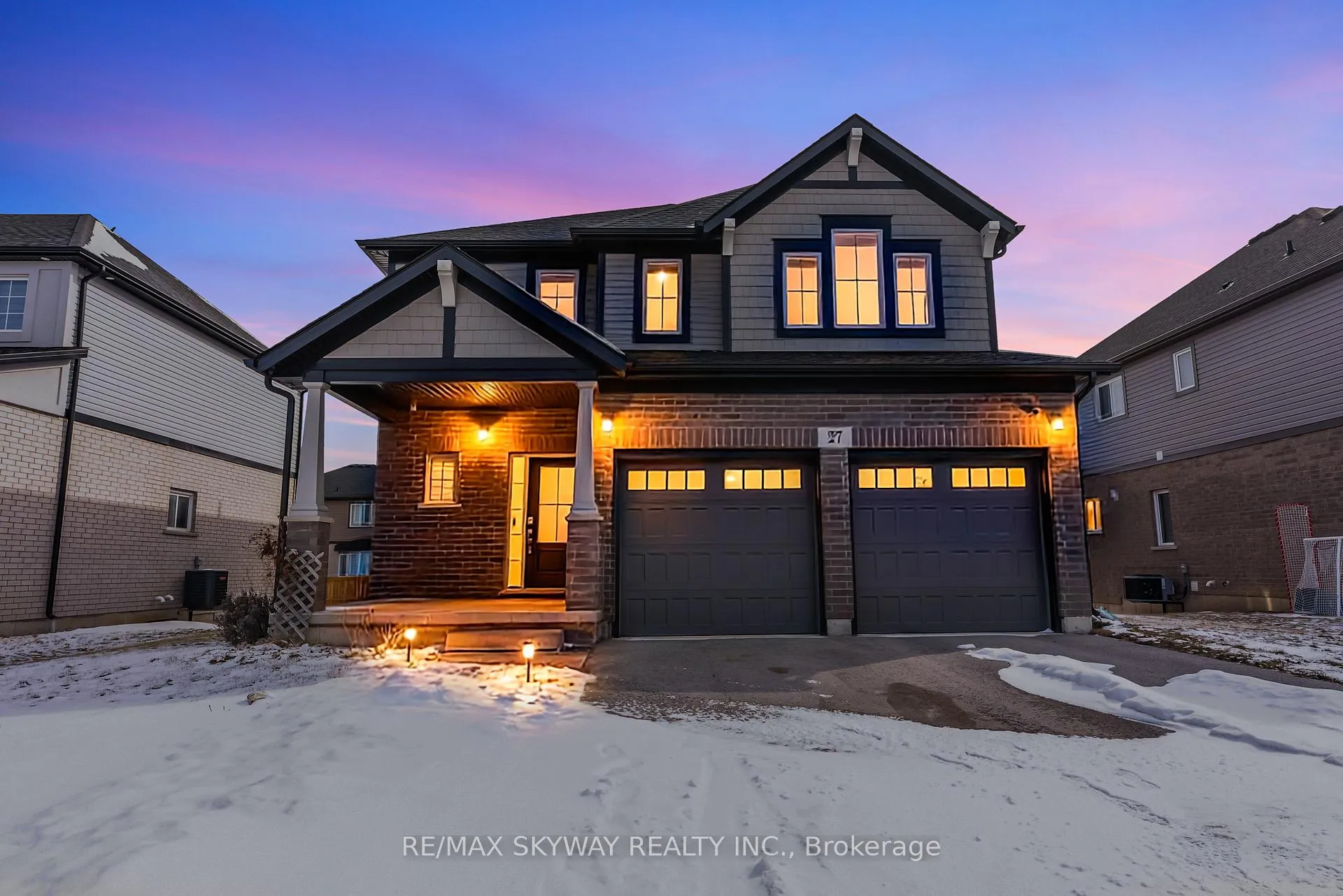 Photo 2 of 27 Monarch Street, Welland, Coyle Creek — HOMEH