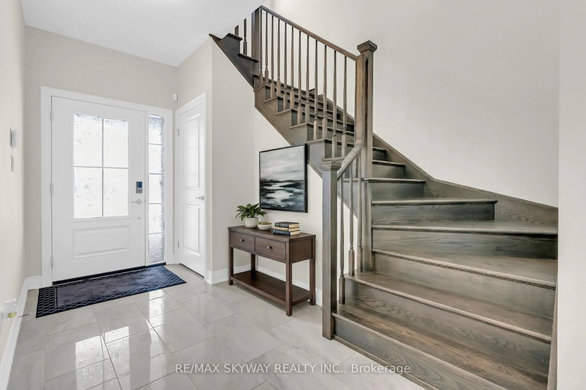 Photo 7 of 27 Monarch Street, Welland, Coyle Creek — HOMEH