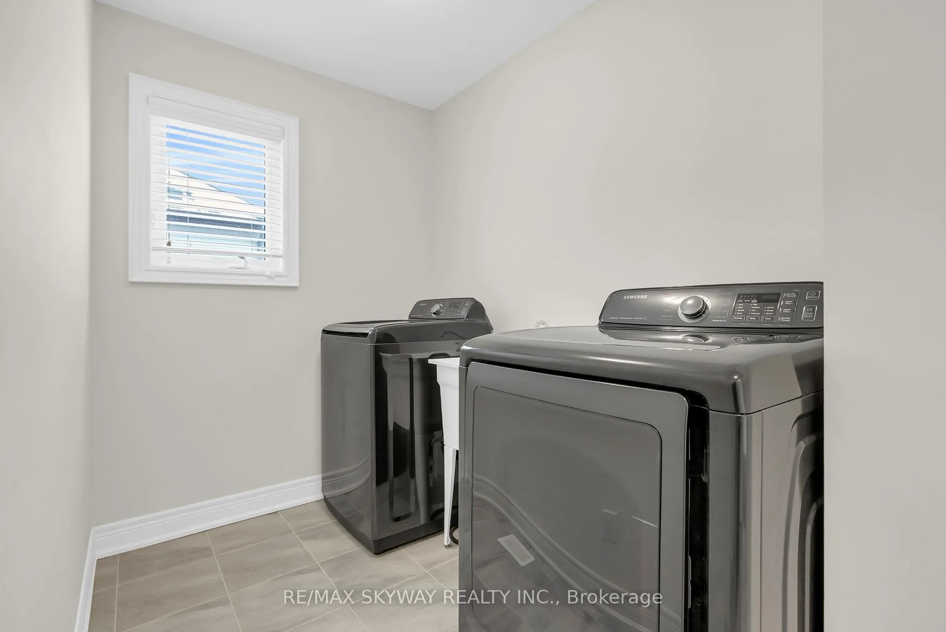 Photo 28 of 27 Monarch Street, Welland, Coyle Creek — HOMEH