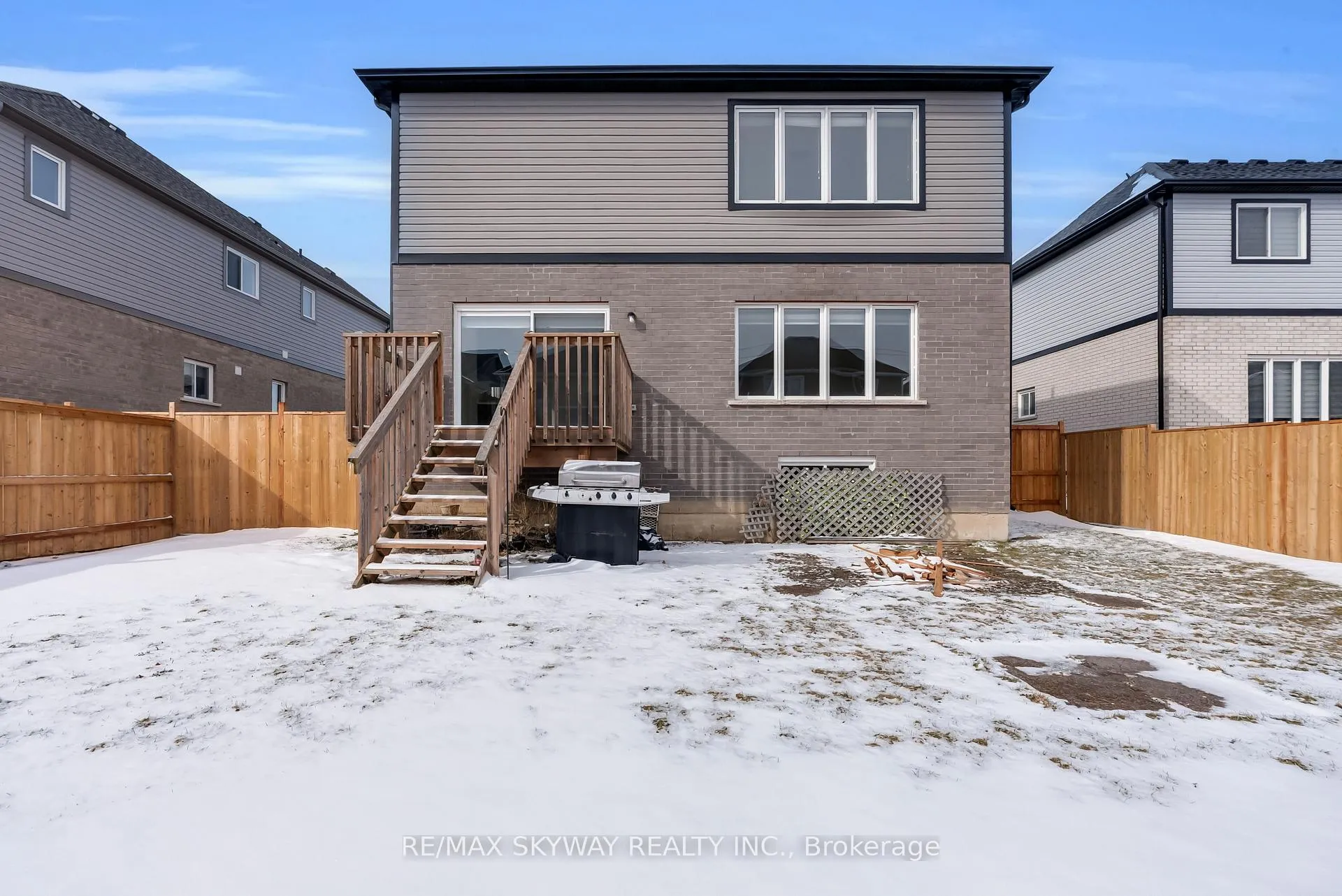 Photo 41 of 27 Monarch Street, Welland, Coyle Creek — HOMEH