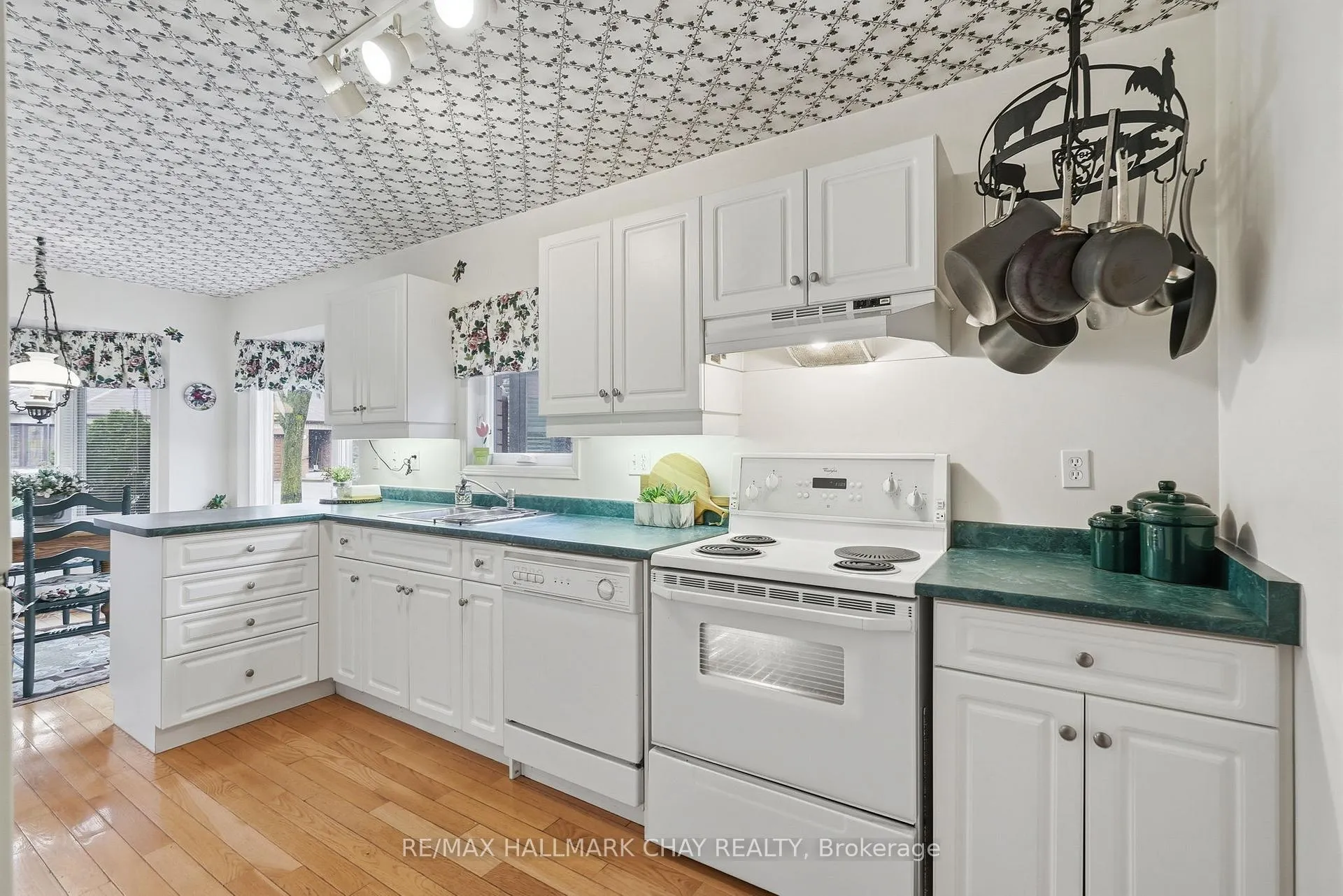 Photo 9 of 200 Riverview Road, New Tecumseth, Rural New Tecumseth — HOMEH