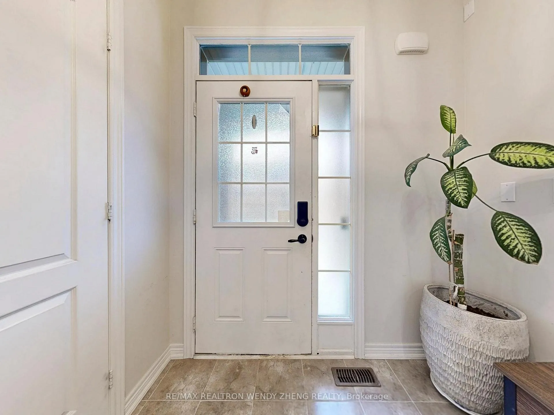 Photo 15 of 56 Collier Crescent, Markham, Wismer — HOMEH