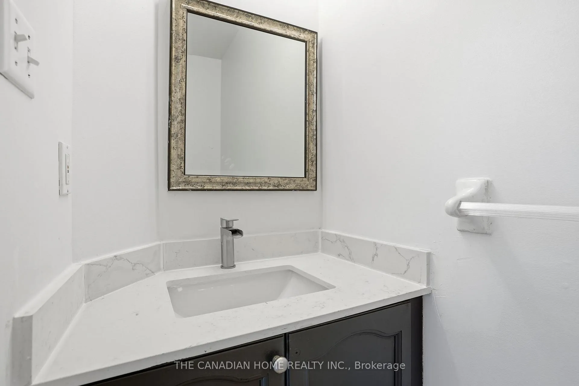 Photo 4 of Unit 29, 1889 Upper Wentworth Street, Hamilton, Chappel — HOMEH