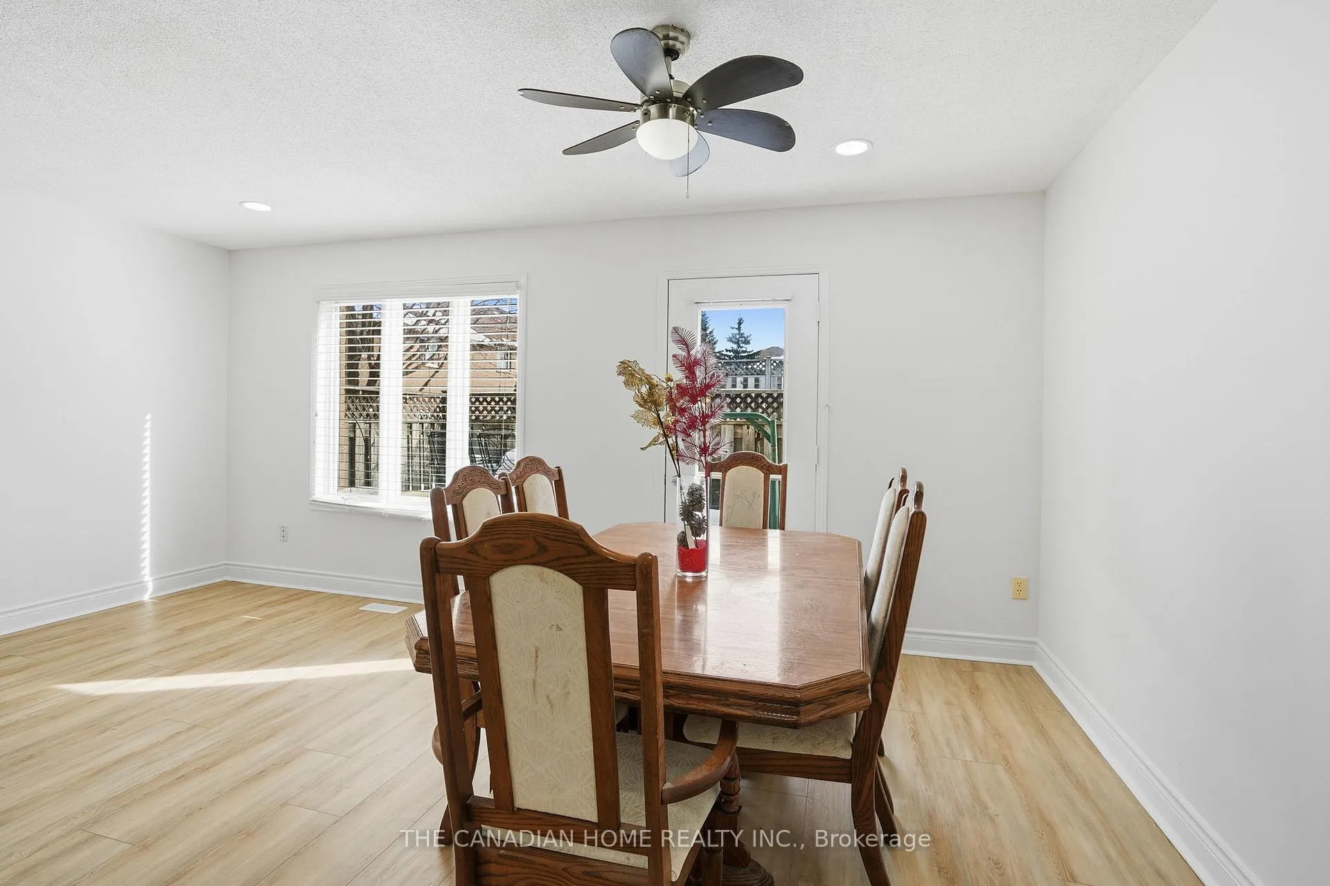 Photo 12 of Unit 29, 1889 Upper Wentworth Street, Hamilton, Chappel — HOMEH