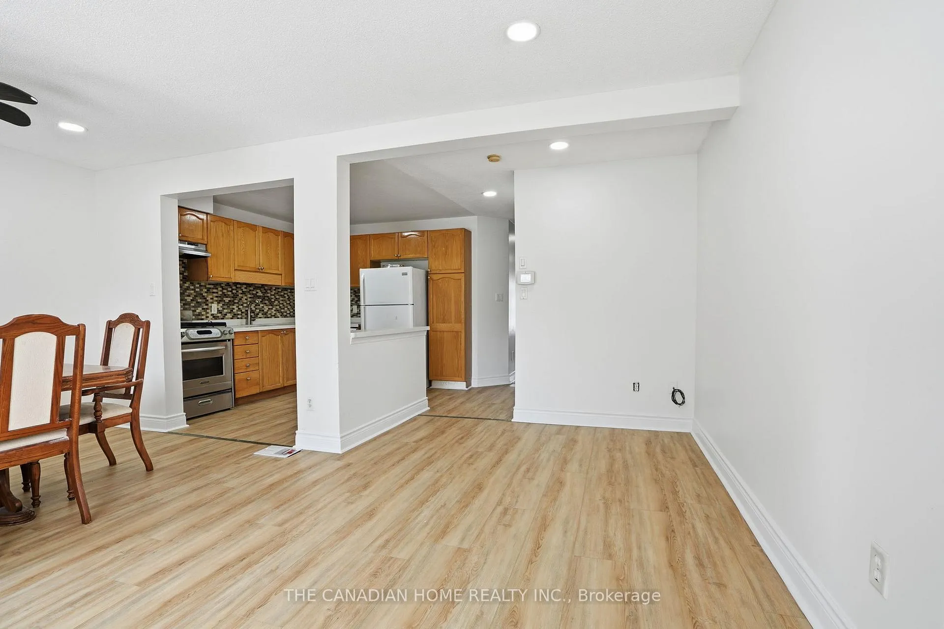 Photo 15 of Unit 29, 1889 Upper Wentworth Street, Hamilton, Chappel — HOMEH
