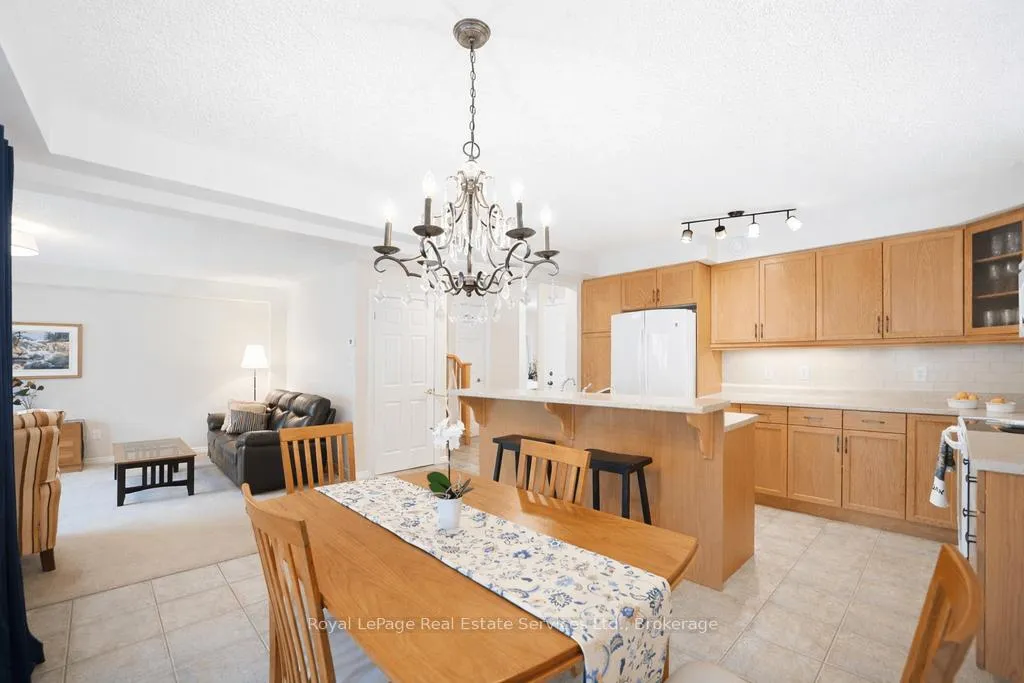 Photo 6 of Unit 11, 255 Summerfield Drive, Guelph, Pineridge/Westminster Woods — HOMEH