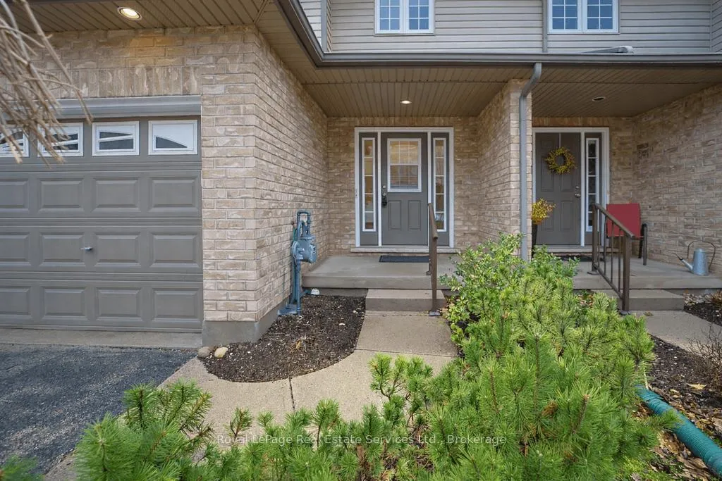 Photo 12 of Unit 11, 255 Summerfield Drive, Guelph, Pineridge/Westminster Woods — HOMEH
