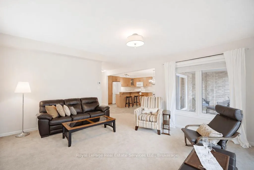 Photo 14 of Unit 11, 255 Summerfield Drive, Guelph, Pineridge/Westminster Woods — HOMEH