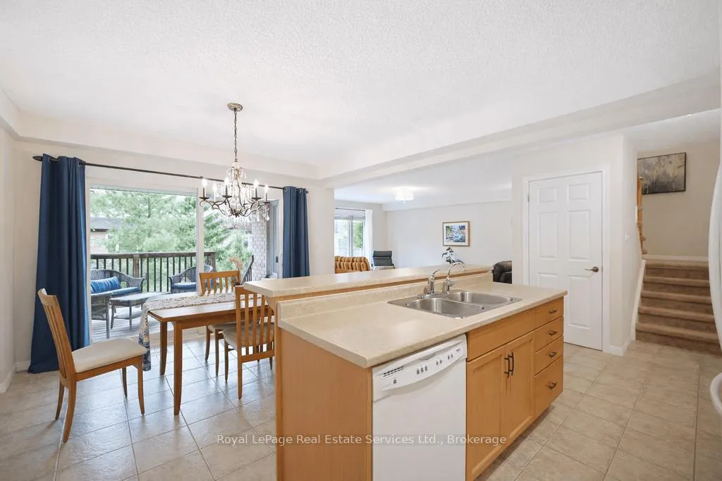 Photo 16 of Unit 11, 255 Summerfield Drive, Guelph, Pineridge/Westminster Woods — HOMEH