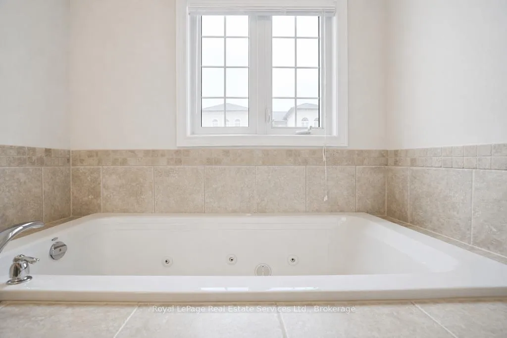 Photo 31 of Unit 11, 255 Summerfield Drive, Guelph, Pineridge/Westminster Woods — HOMEH