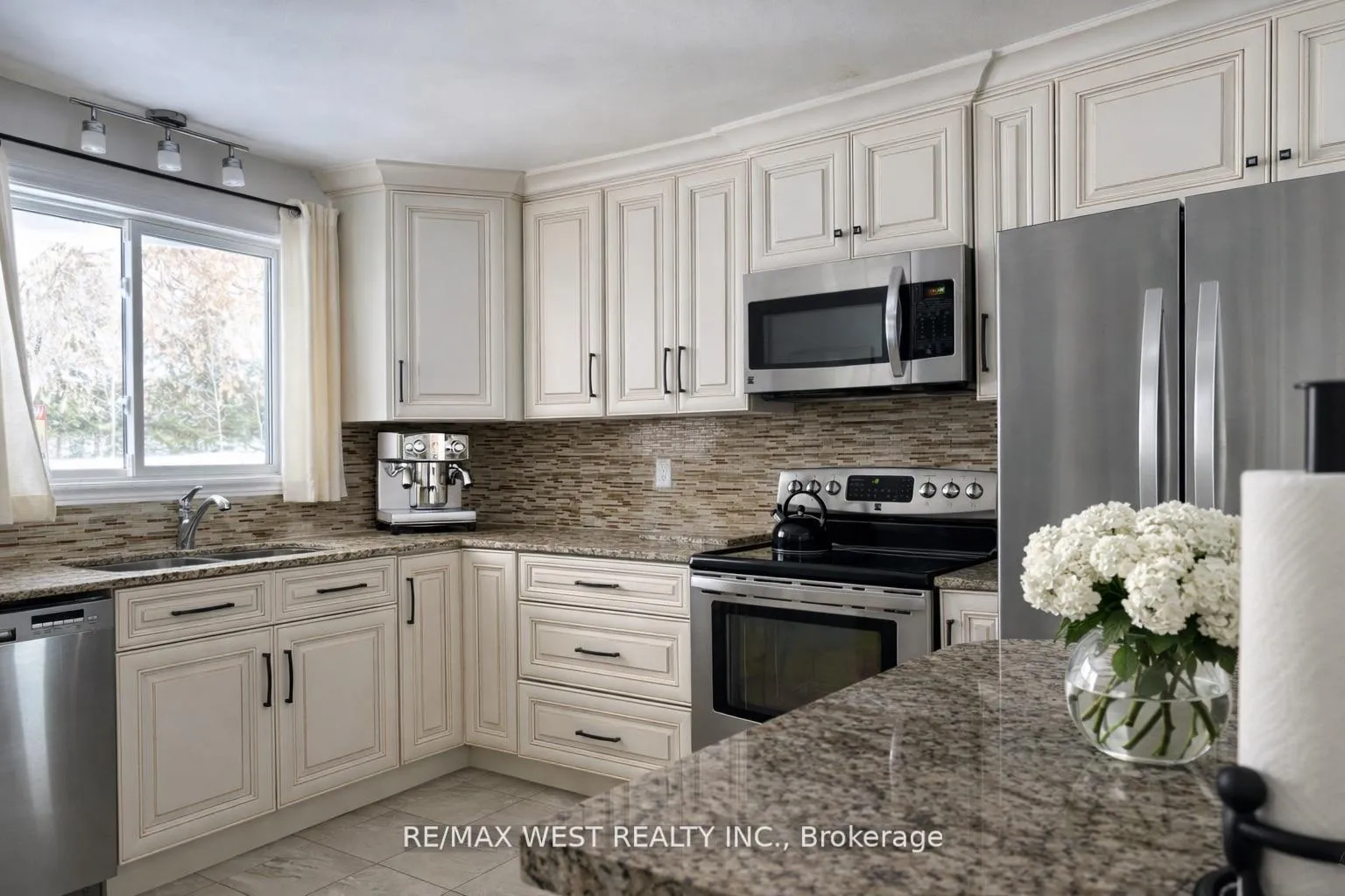 Photo 19 of 2231 North Orr Lake Road, Springwater, Rural Springwater — HOMEH