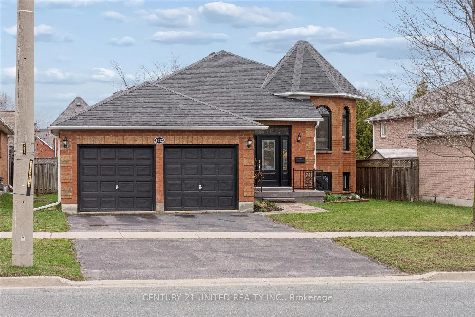 Photo 1 of 1612 Glenforest Boulevard, Peterborough, Monaghan Ward 2 — HOMEH