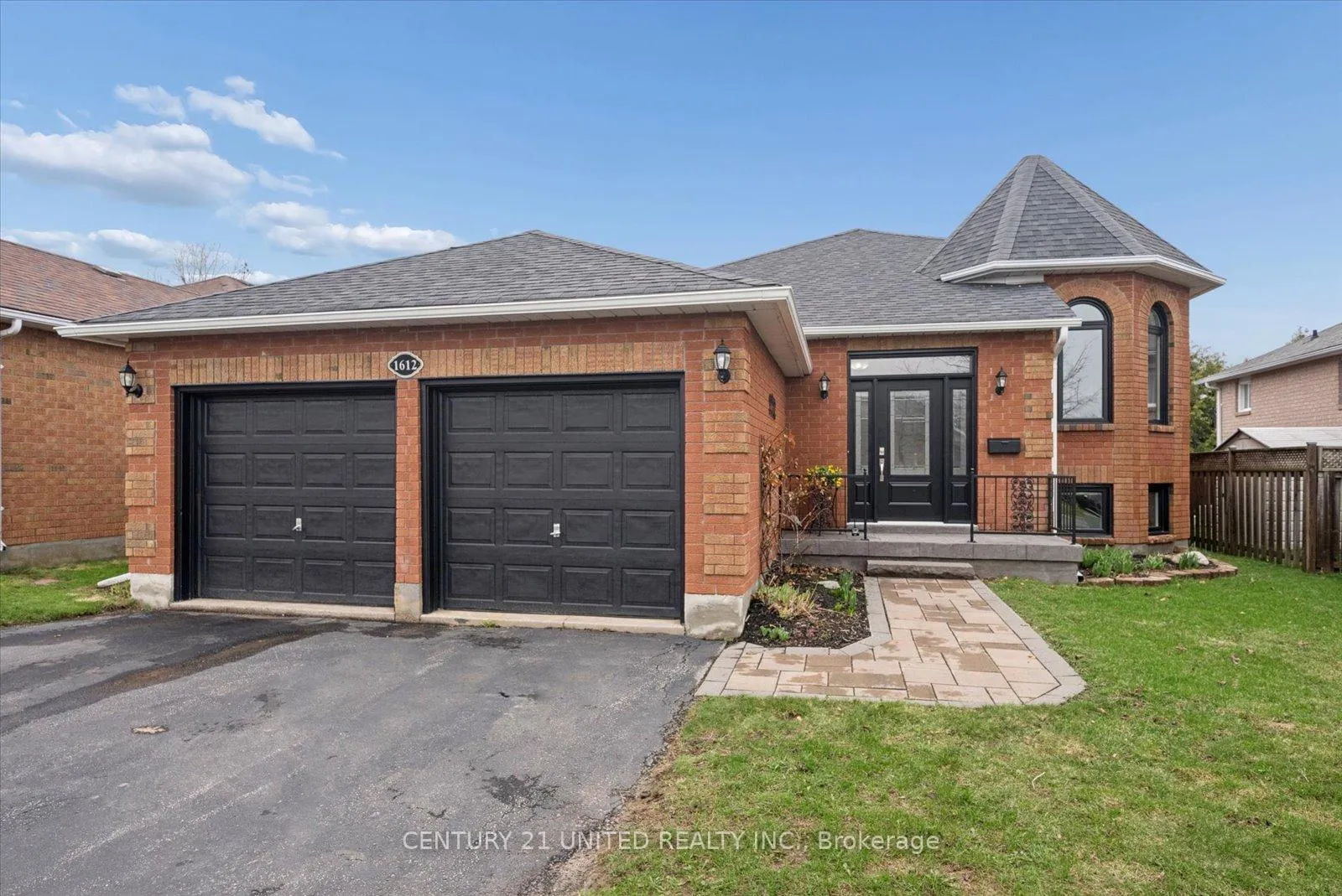 Photo 4 of 1612 Glenforest Boulevard, Peterborough, Monaghan Ward 2 — HOMEH