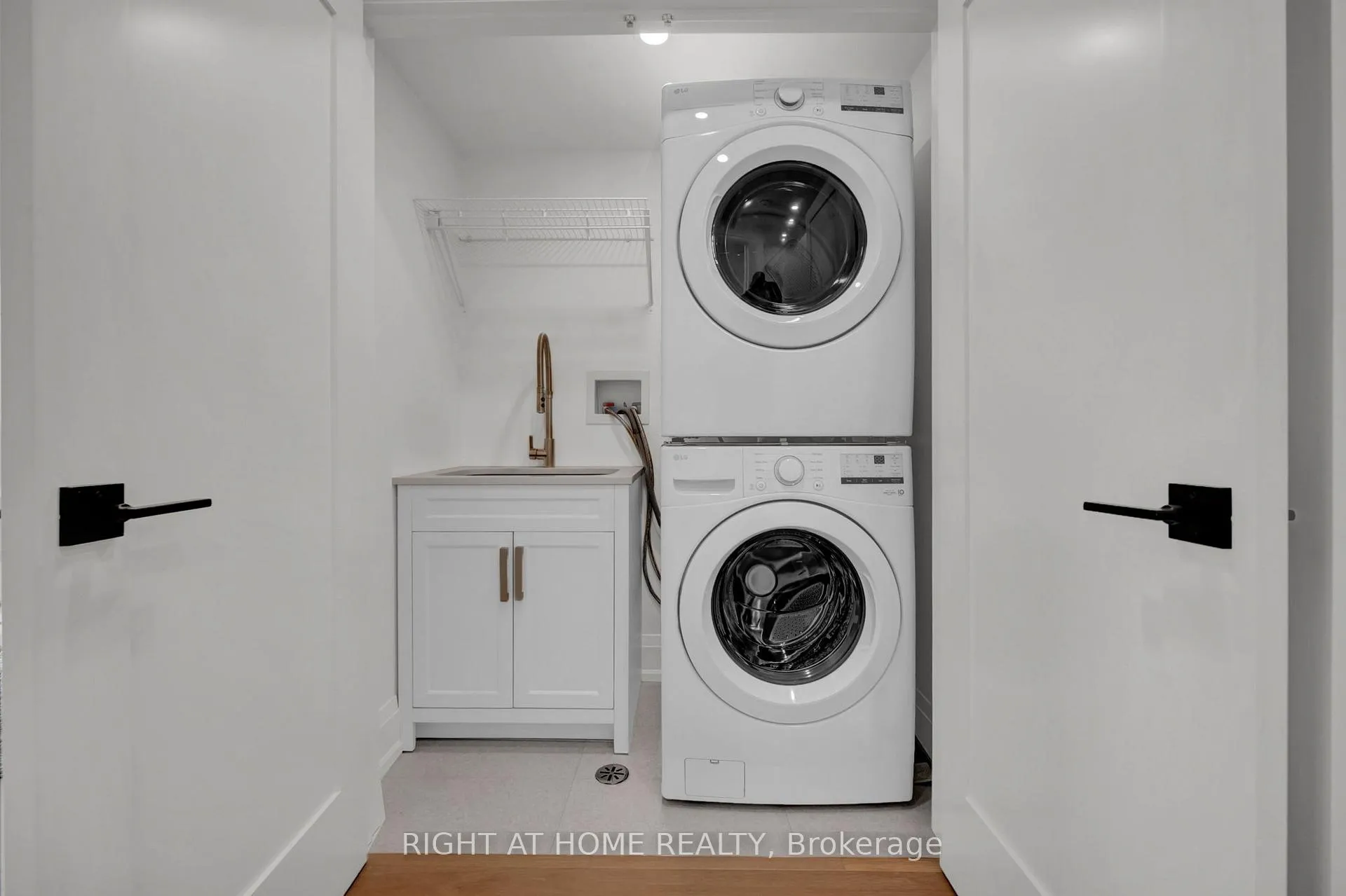 Photo 32 of 819 Fairview Avenue, Pickering, Bay Ridges — HOMEH