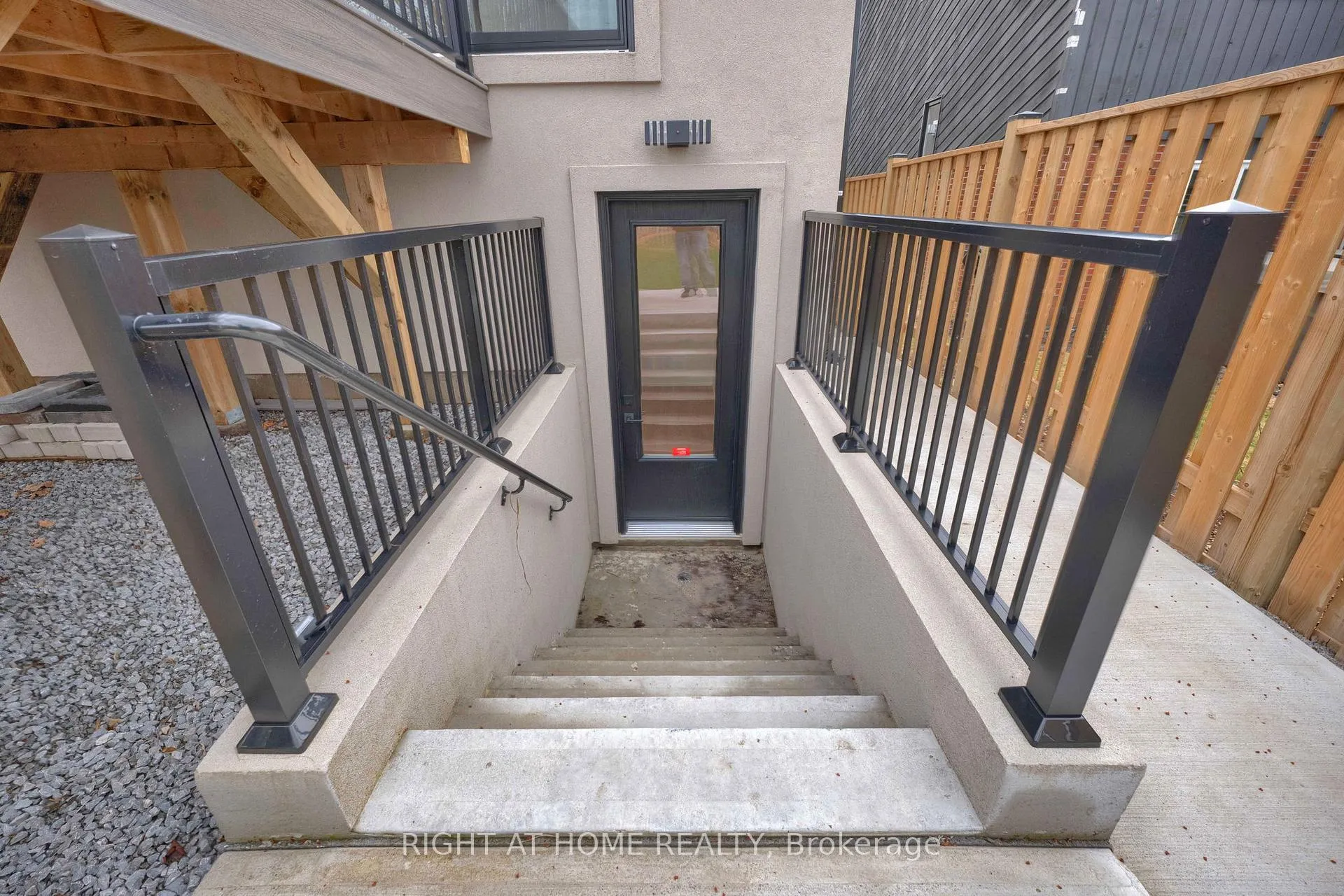 Photo 48 of 819 Fairview Avenue, Pickering, Bay Ridges — HOMEH