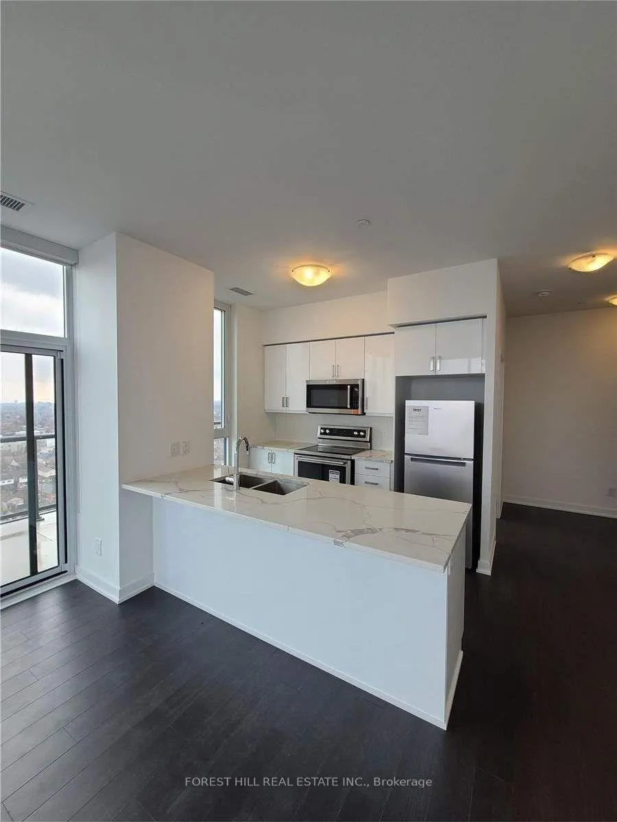 Front of Unit 1603, 1603 Eglinton Avenue W