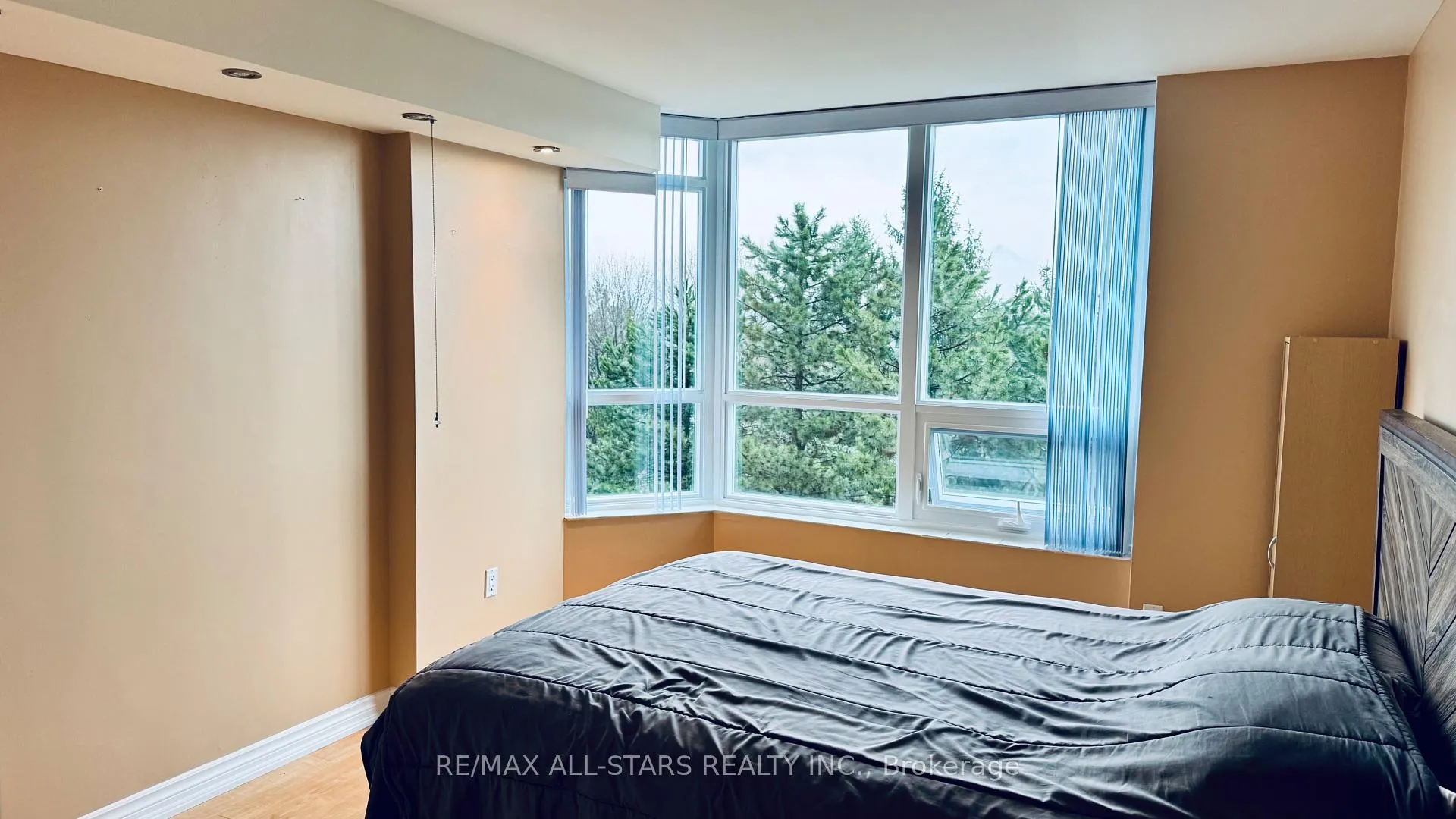 Photo 12 of Unit 402, 7601 Bathurst Street, Vaughan, Crestwood-Springfarm-Yorkhill — HOMEH