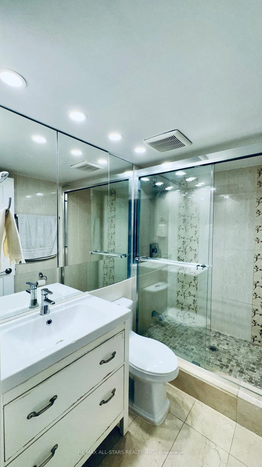 Photo 24 of Unit 402, 7601 Bathurst Street, Vaughan, Crestwood-Springfarm-Yorkhill — HOMEH