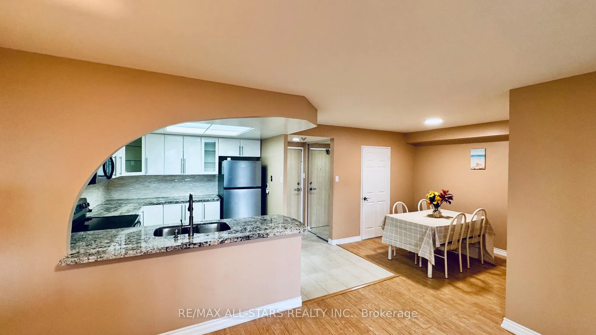 Photo 30 of Unit 402, 7601 Bathurst Street, Vaughan, Crestwood-Springfarm-Yorkhill — HOMEH
