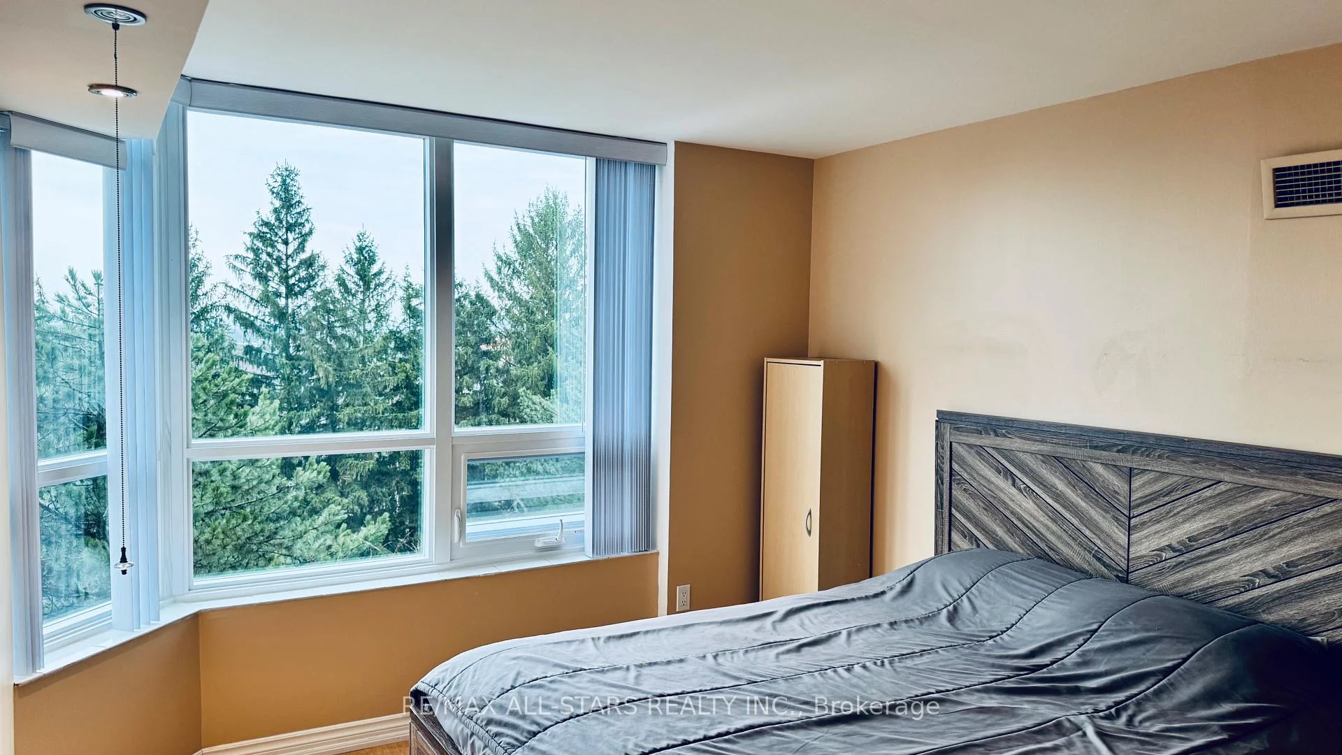 Photo 15 of Unit 402, 7601 Bathurst Street, Vaughan, Crestwood-Springfarm-Yorkhill — HOMEH