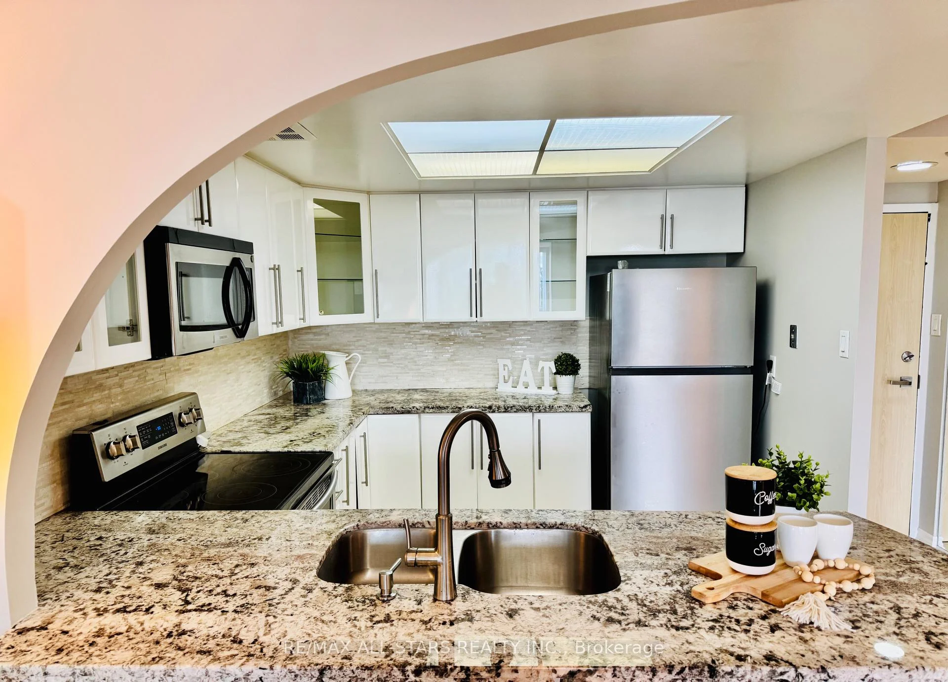 Photo 19 of Unit 402, 7601 Bathurst Street, Vaughan, Crestwood-Springfarm-Yorkhill — HOMEH