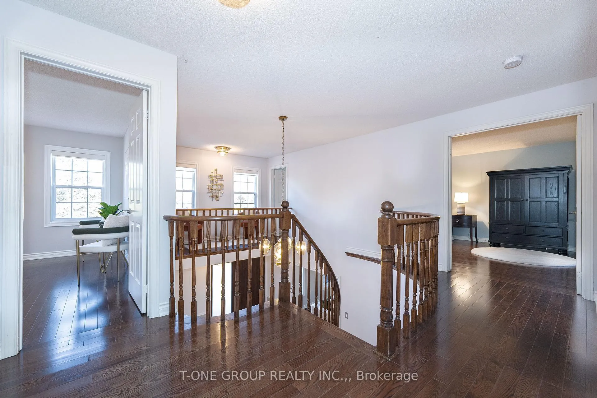 Photo 18 of 124 Aitken Circle, Markham, Unionville — HOMEH