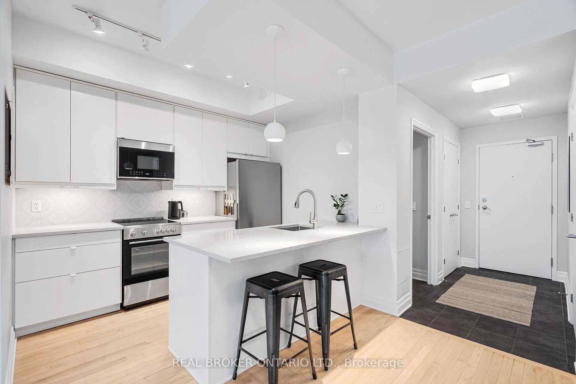 Photo 13 of Unit 810, 235 Kent Street, Ottawa, Ottawa Centre — HOMEH