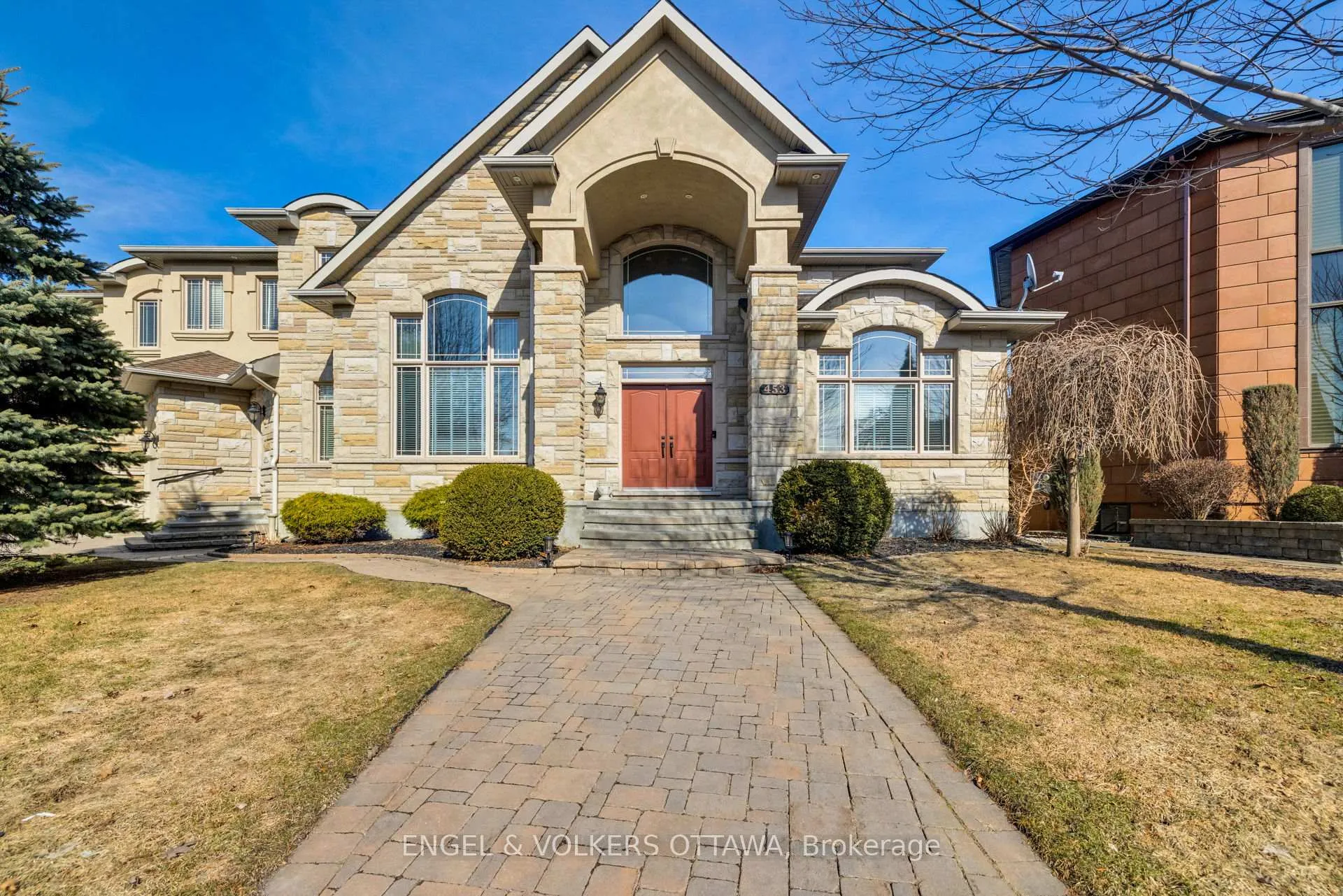 Photo 3 of 453 Rahul Crescent, Ottawa, Mooneys Bay — HOMEH
