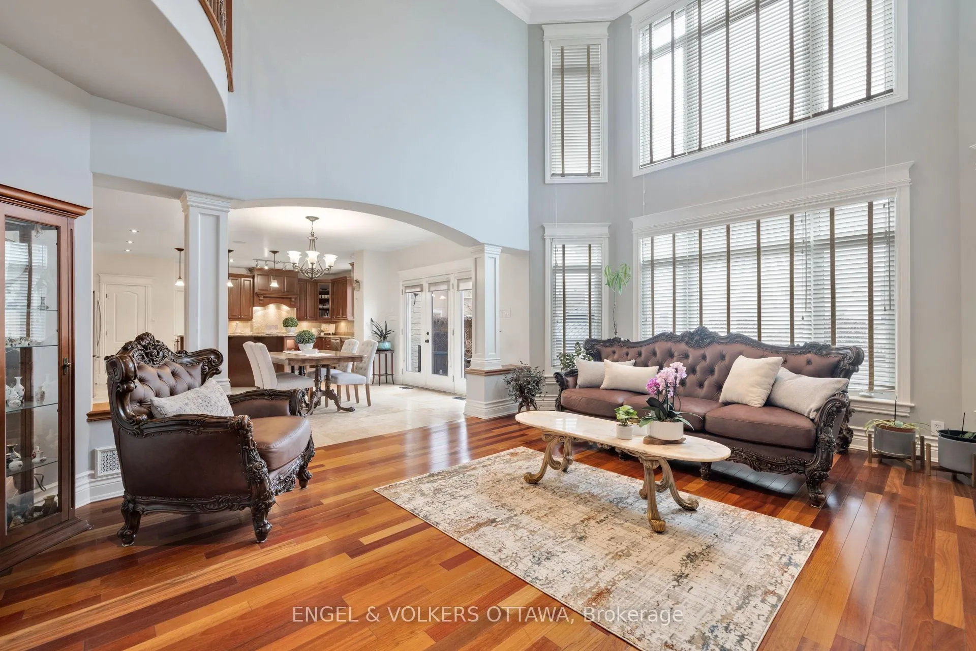 Photo 19 of 453 Rahul Crescent, Ottawa, Mooneys Bay — HOMEH
