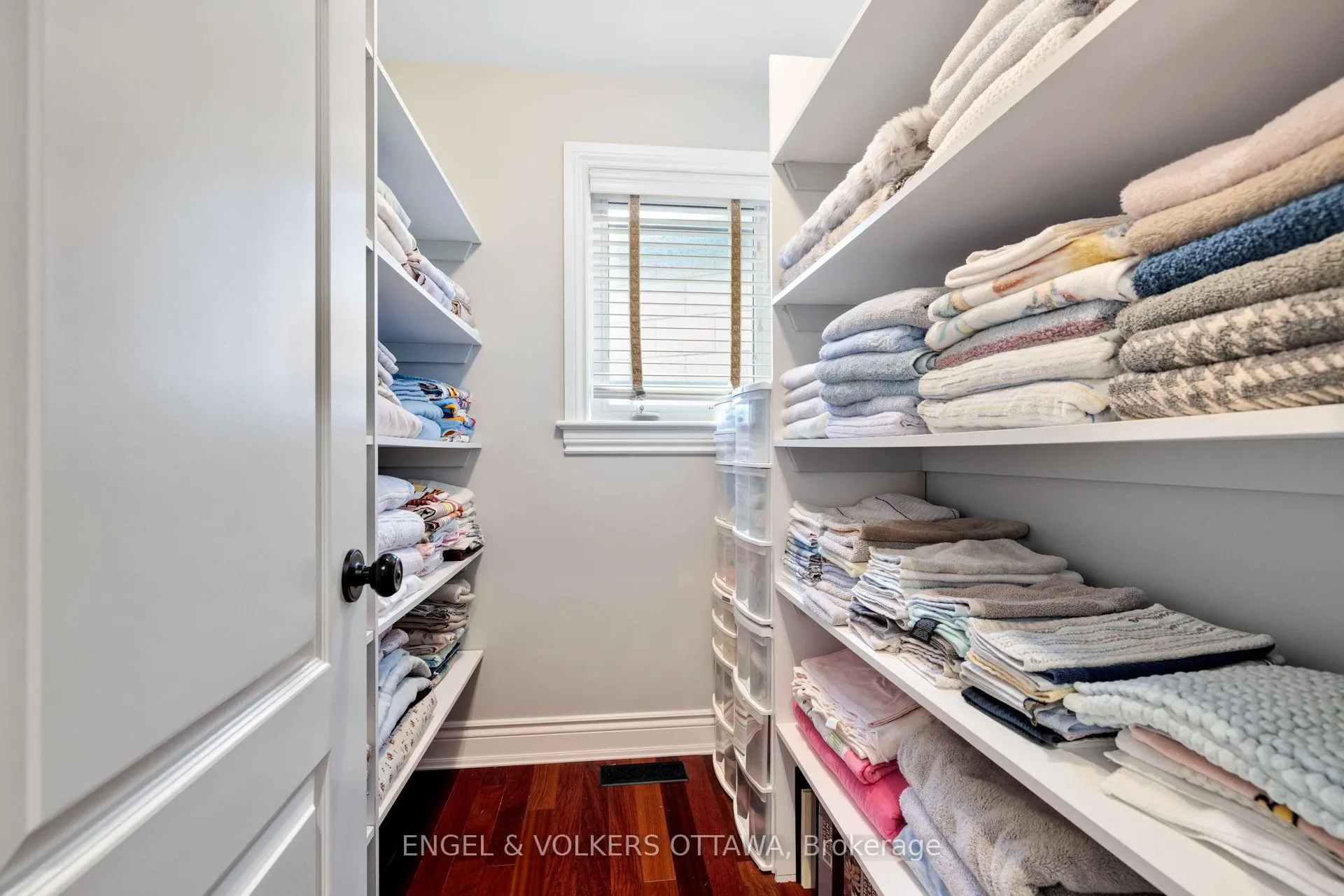 Photo 27 of 453 Rahul Crescent, Ottawa, Mooneys Bay — HOMEH